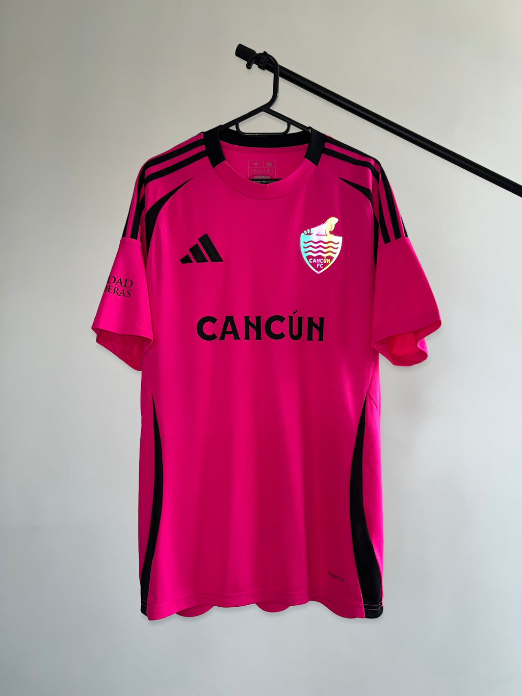Jersey Original Cancun FC 2024/25 Alternativa IK2250 Adidas (Rosa)