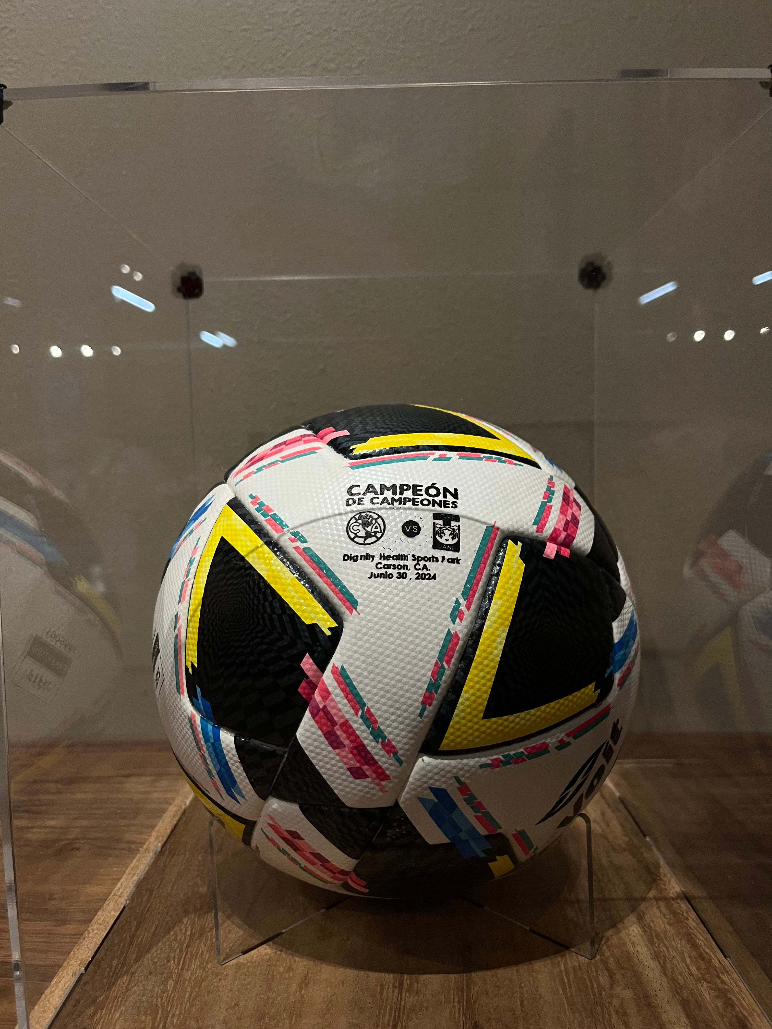 Balón Oficial de Utilería | Campeón de Campeones 2024 América vs Tigres