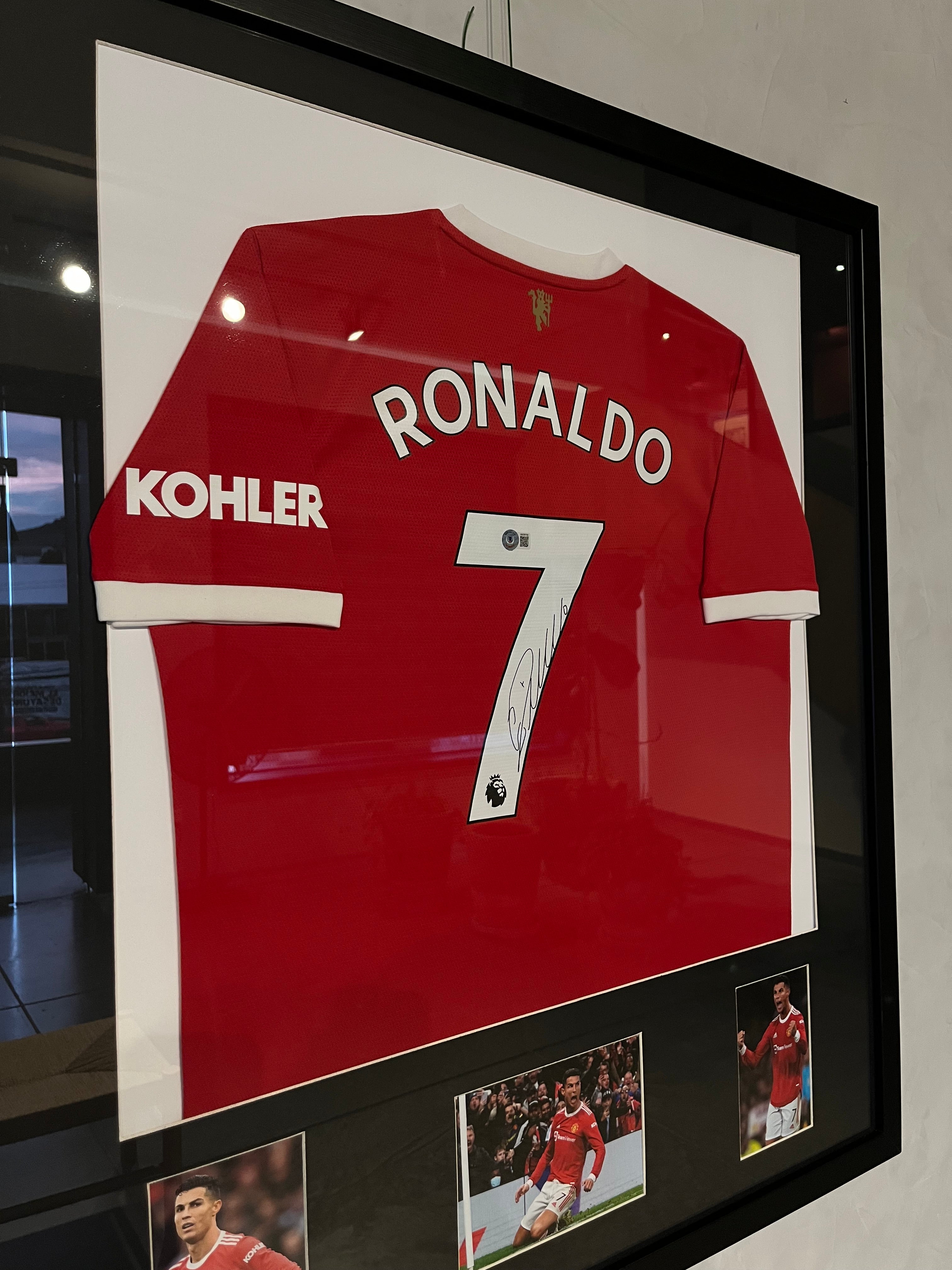 Autógrafo de Cristiano Ronaldo | Jersey Manchester United 2022 Certificada Beckett enmarcada