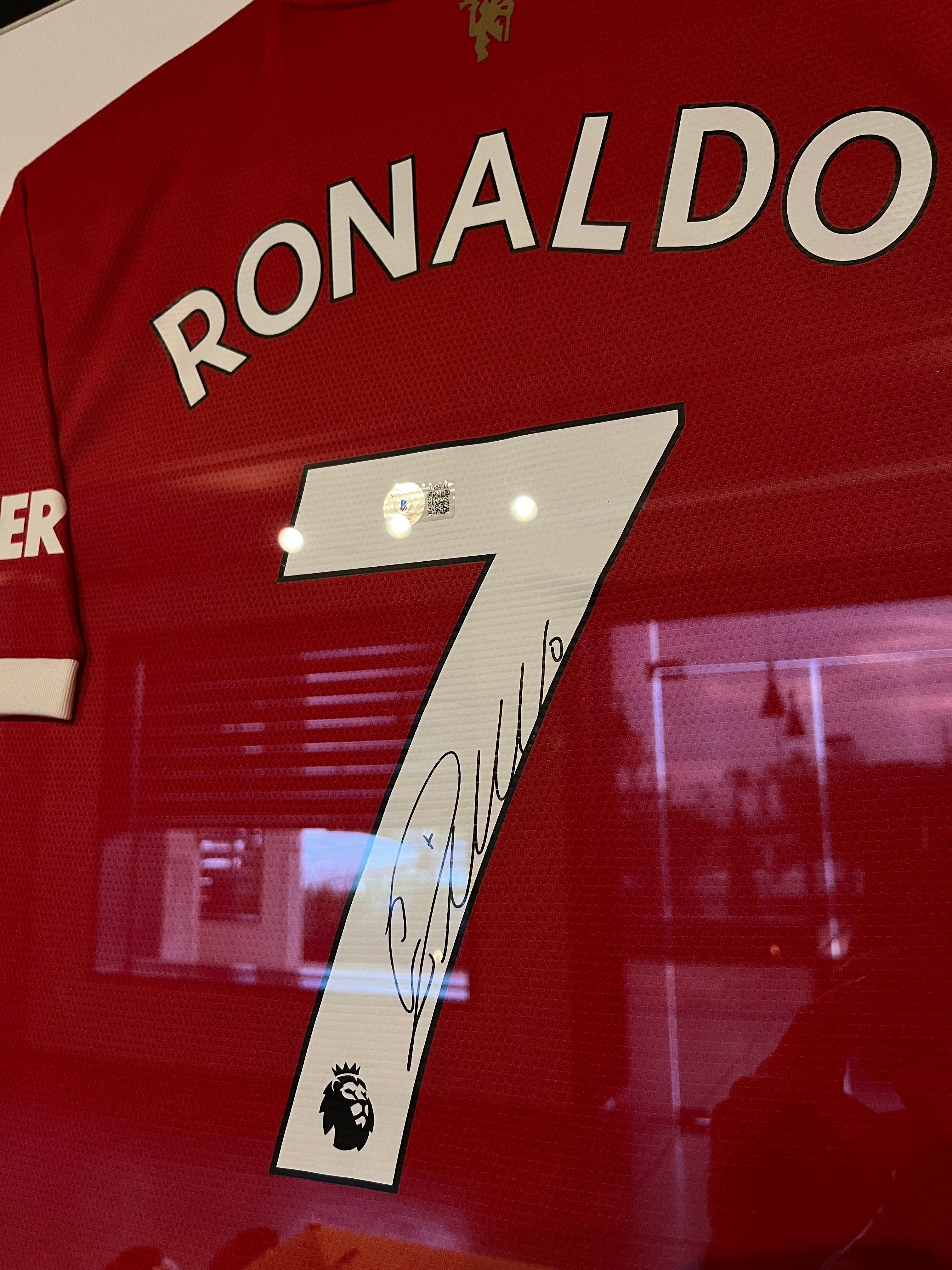 Autógrafo de Cristiano Ronaldo | Jersey Manchester United 2022 Certificada Beckett enmarcada