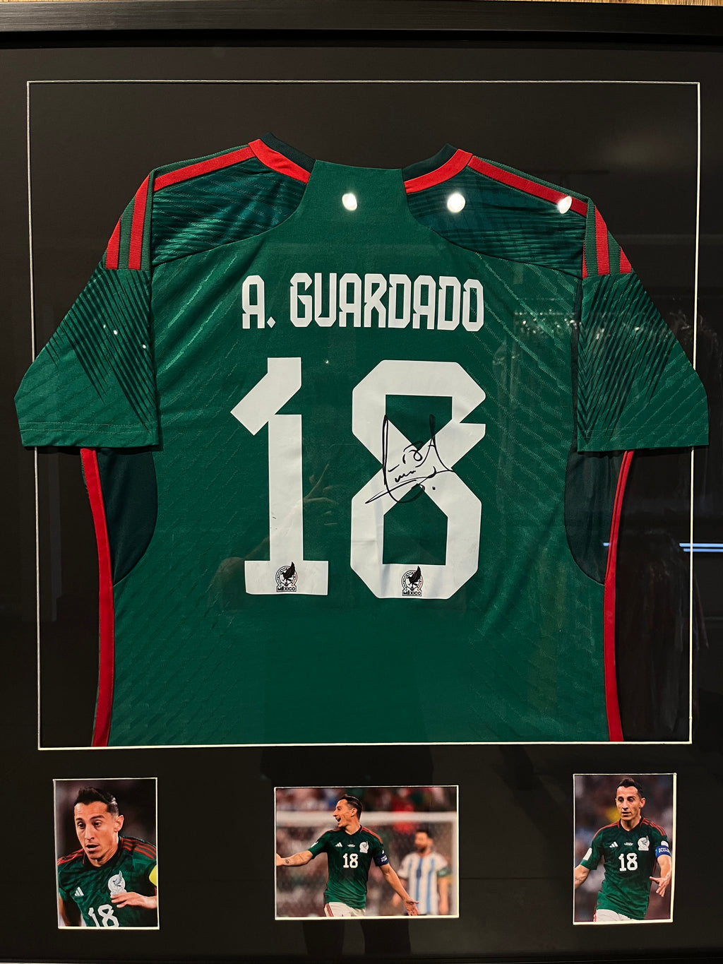 Autógrafo de Andrés Guardado | Última Jersey Utilizada con Mexico enmarcada
