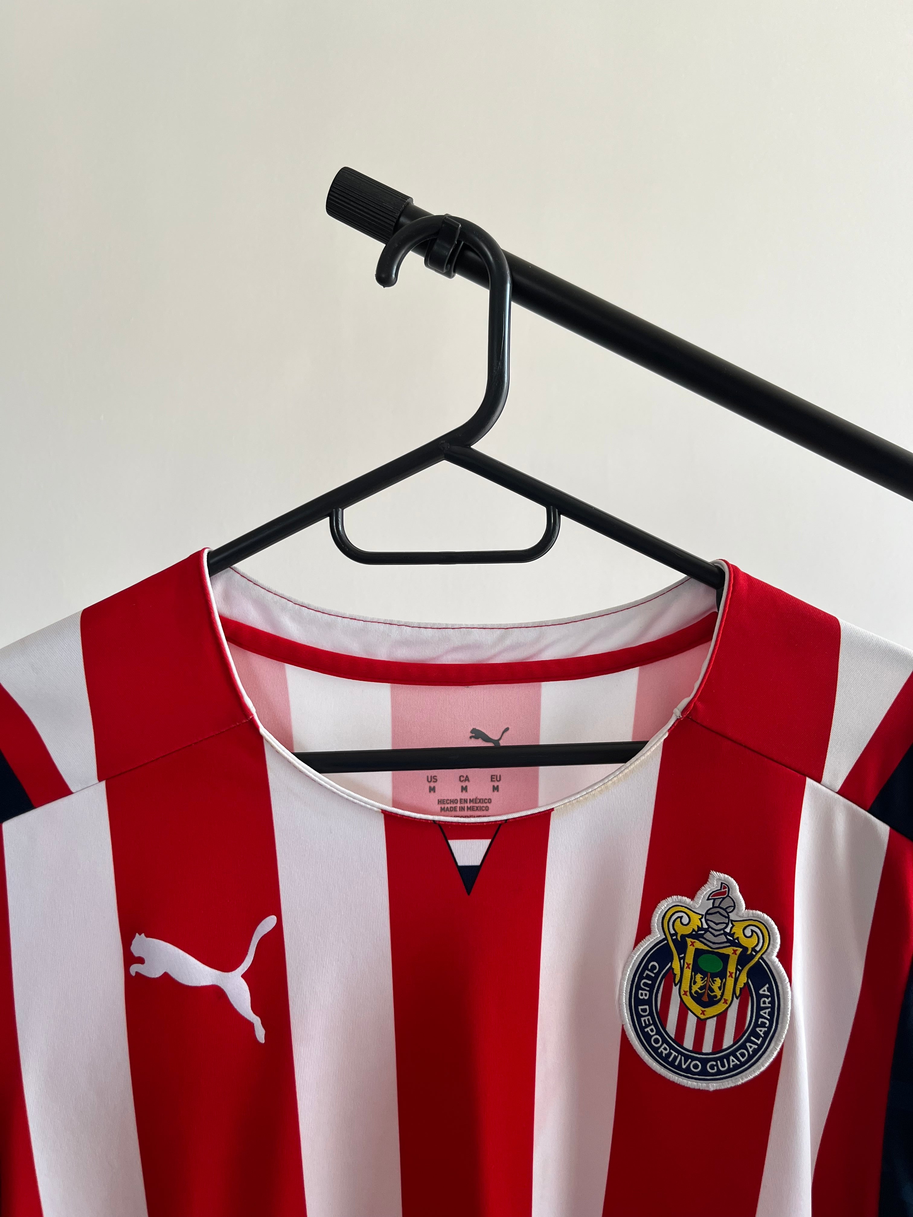 Jersey Original Chivas 2021/22 Local Alan Mozo Puma 763229-01