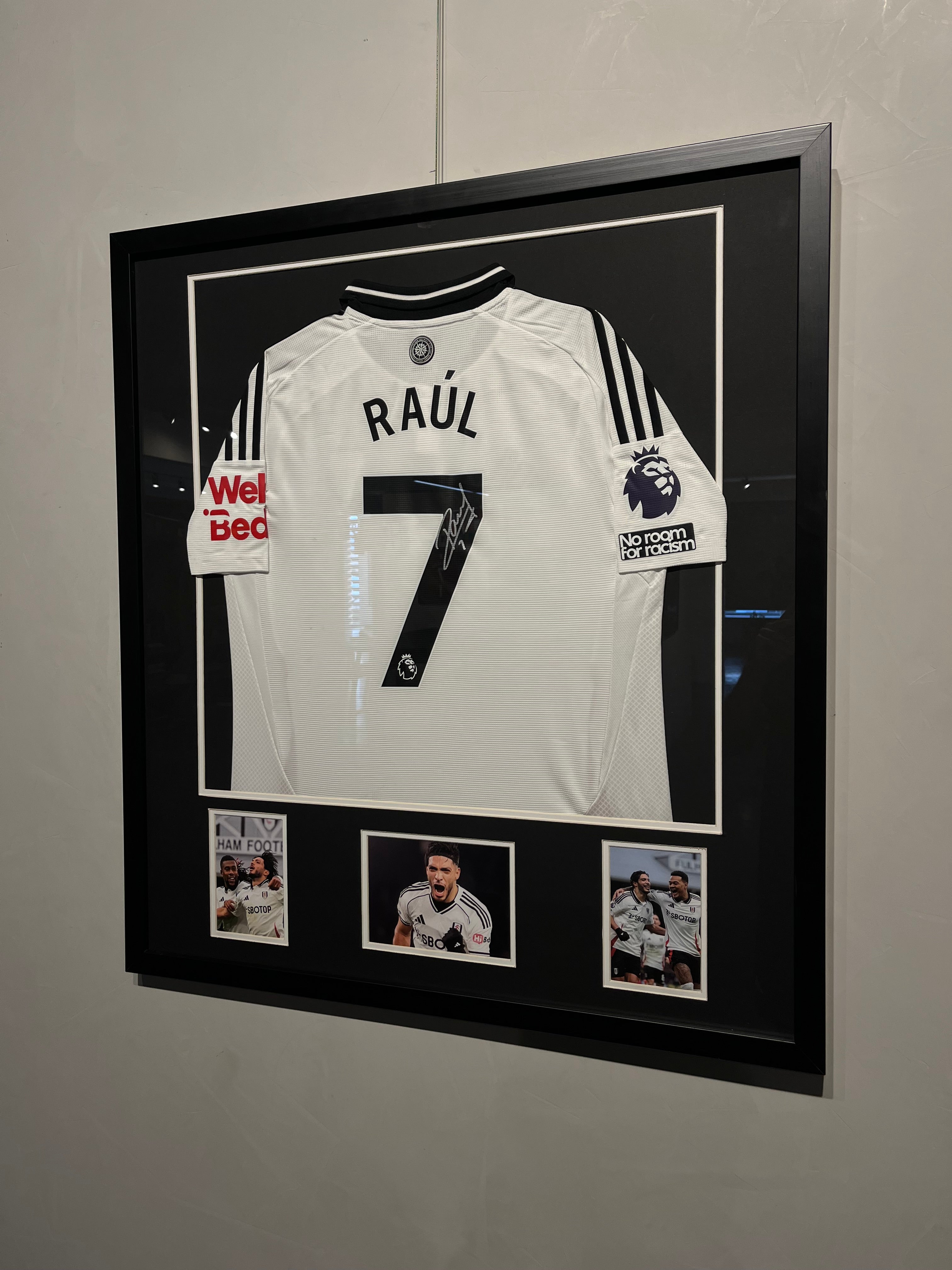 Autógrafo Certificado Raúl Jiménez Utileria | Fulham Player Worn Récord Premier League Enmarcada