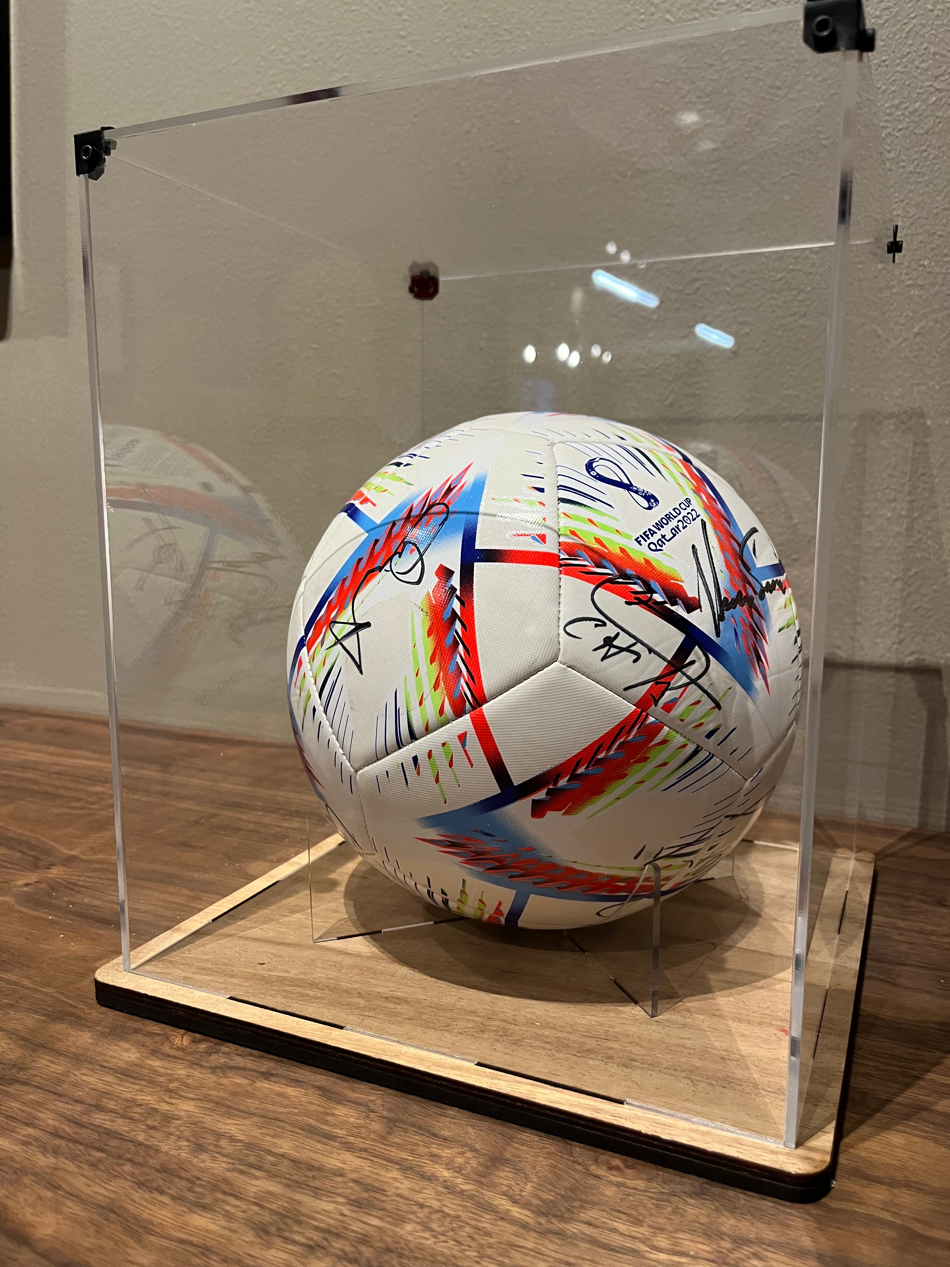 Balón Autografiado por Leyendas del Fútbol | Salón de la Fama del Fútbol Internacional