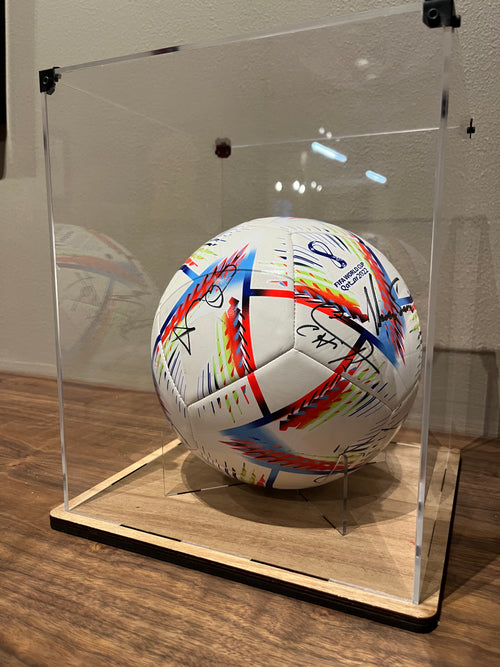 Balón Autografiado por Leyendas del Fútbol | Salón de la Fama del Fútbol Internacional