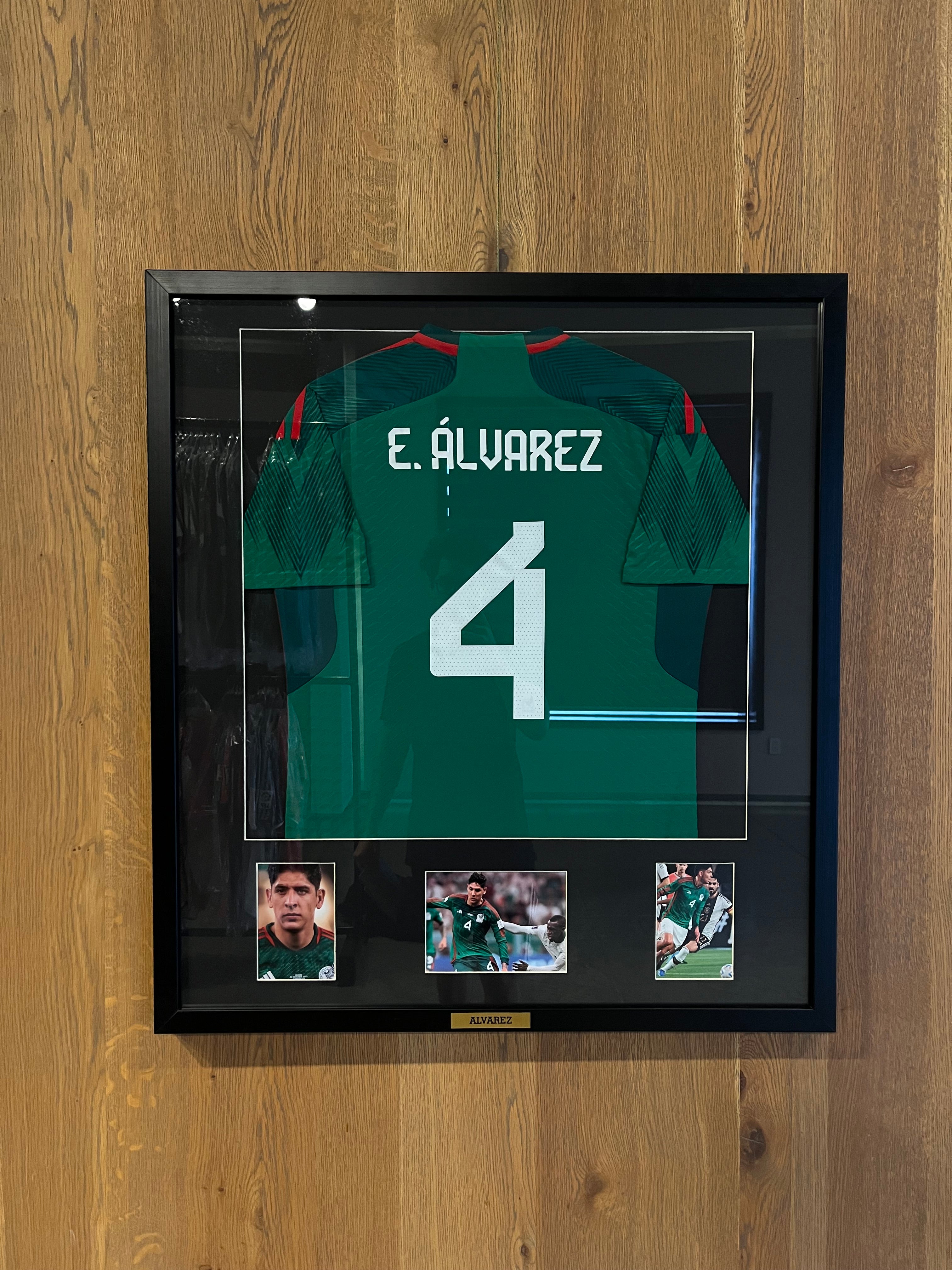 Jersey Usada en Partido amistoso de Edson Álvarez | México 2022-23 Local enmarcada