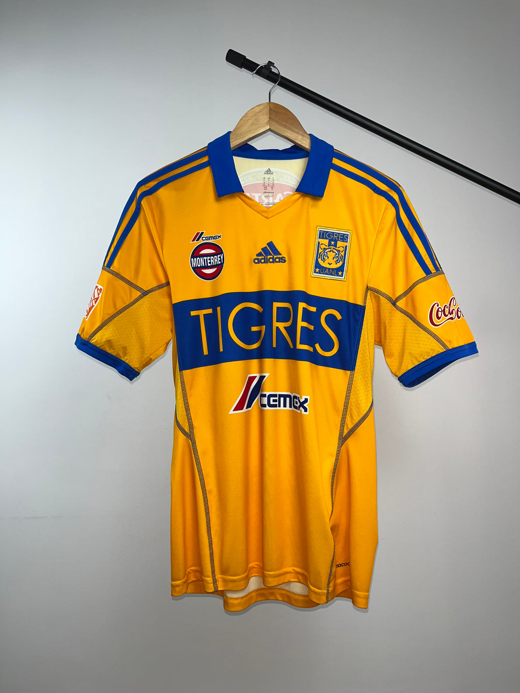 Jersey utileria Usada en Partido Liga MX de Ulises Zamora | Tigres UANL 2013/14 Local