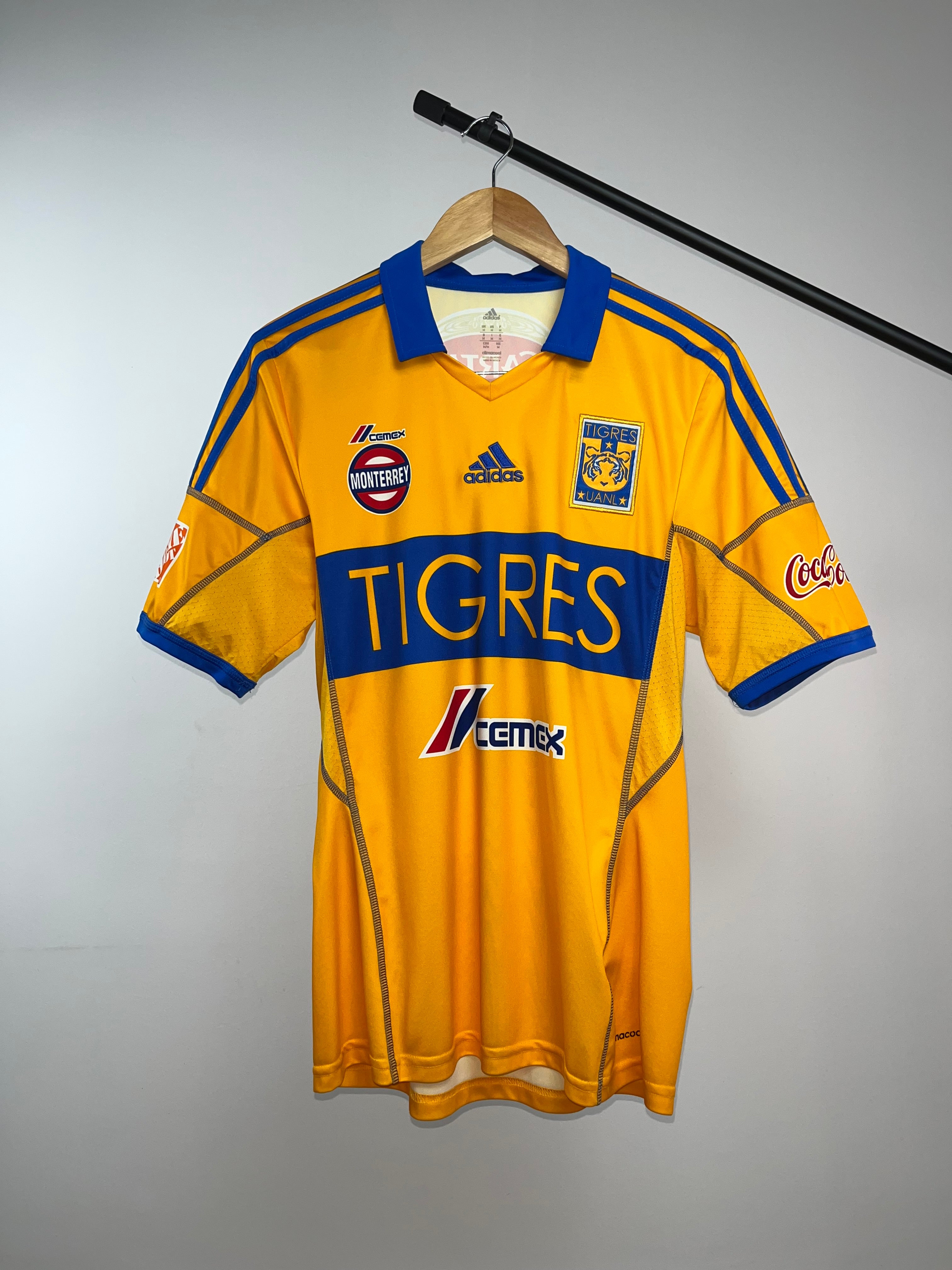 Jersey utileria Usada en Partido Liga MX de Ulises Zamora | Tigres UANL 2013/14 Local