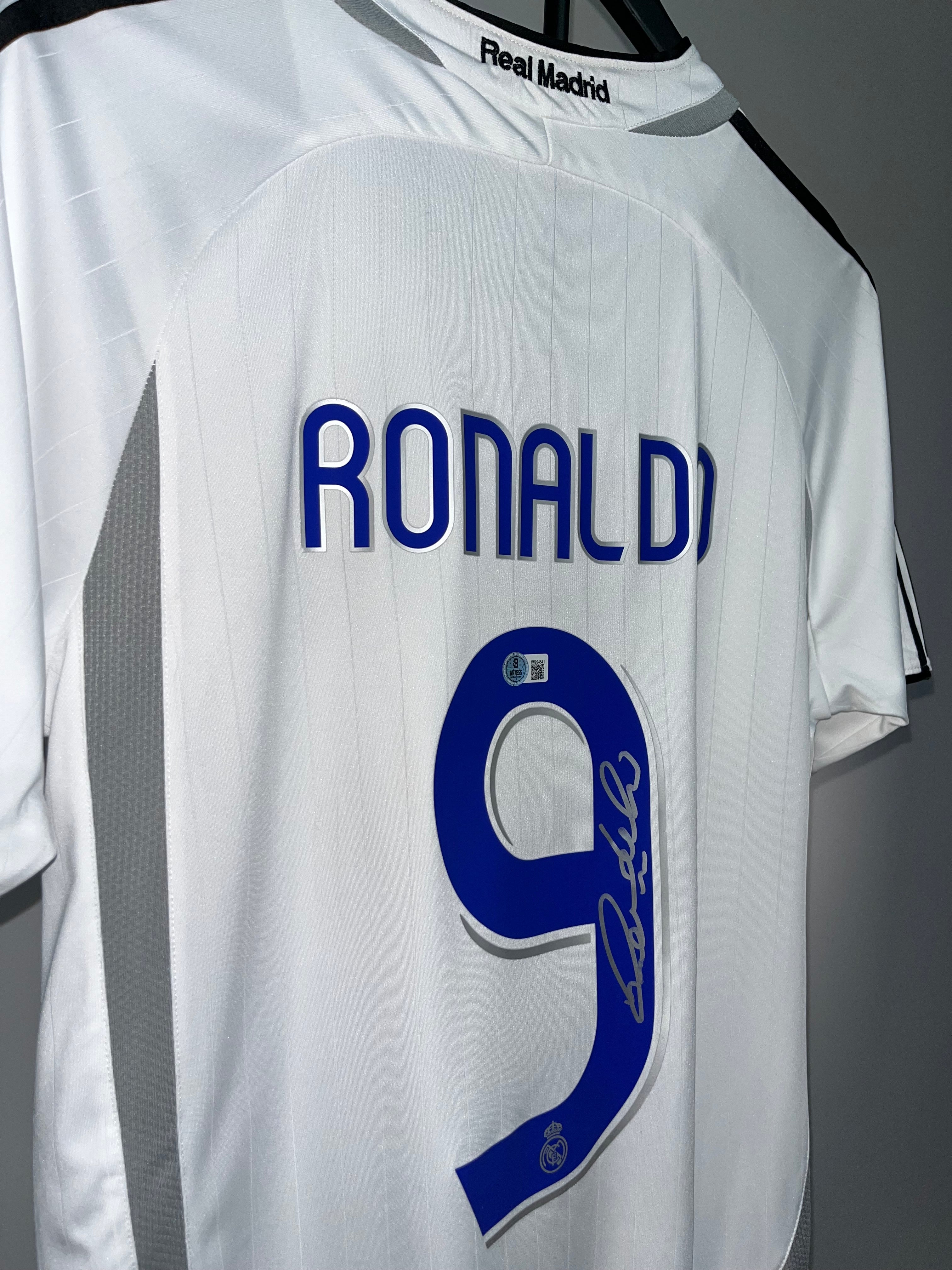 Autógrafo Ronaldo Nazário | Real Madrid 2006-07 certificada Beckett