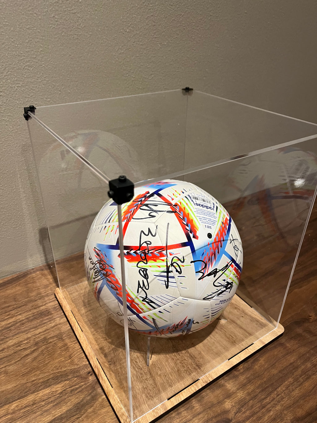 Balón Autografiado por Leyendas del Fútbol | Salón de la Fama del Fútbol Internacional