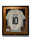 Autógrafo de Alexis Vega | Jersey de Mexico 2024/25 enmarcado
