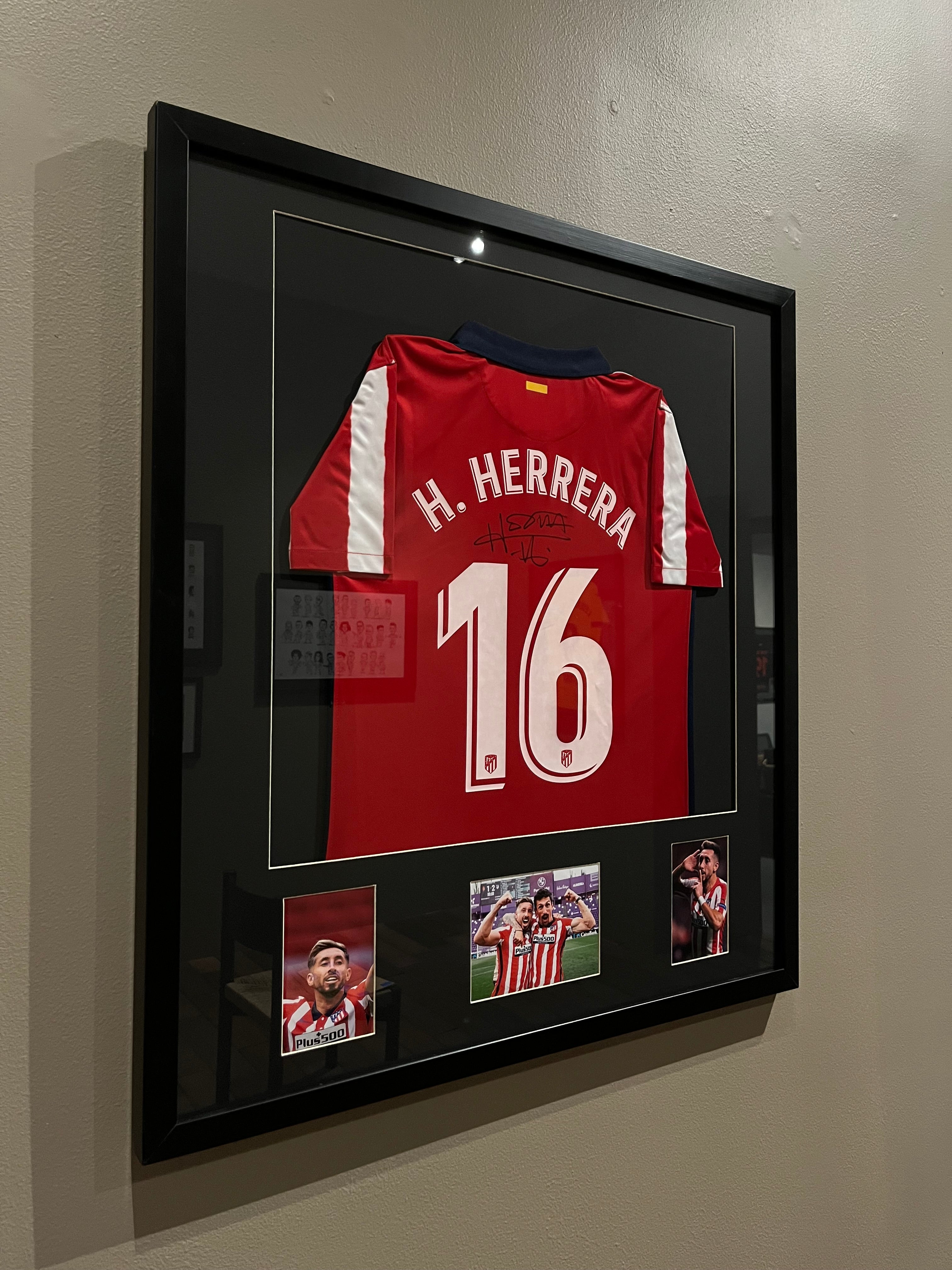 Autógrafo de Héctor Herrera | Jersey Atlético de Madrid enmarcado