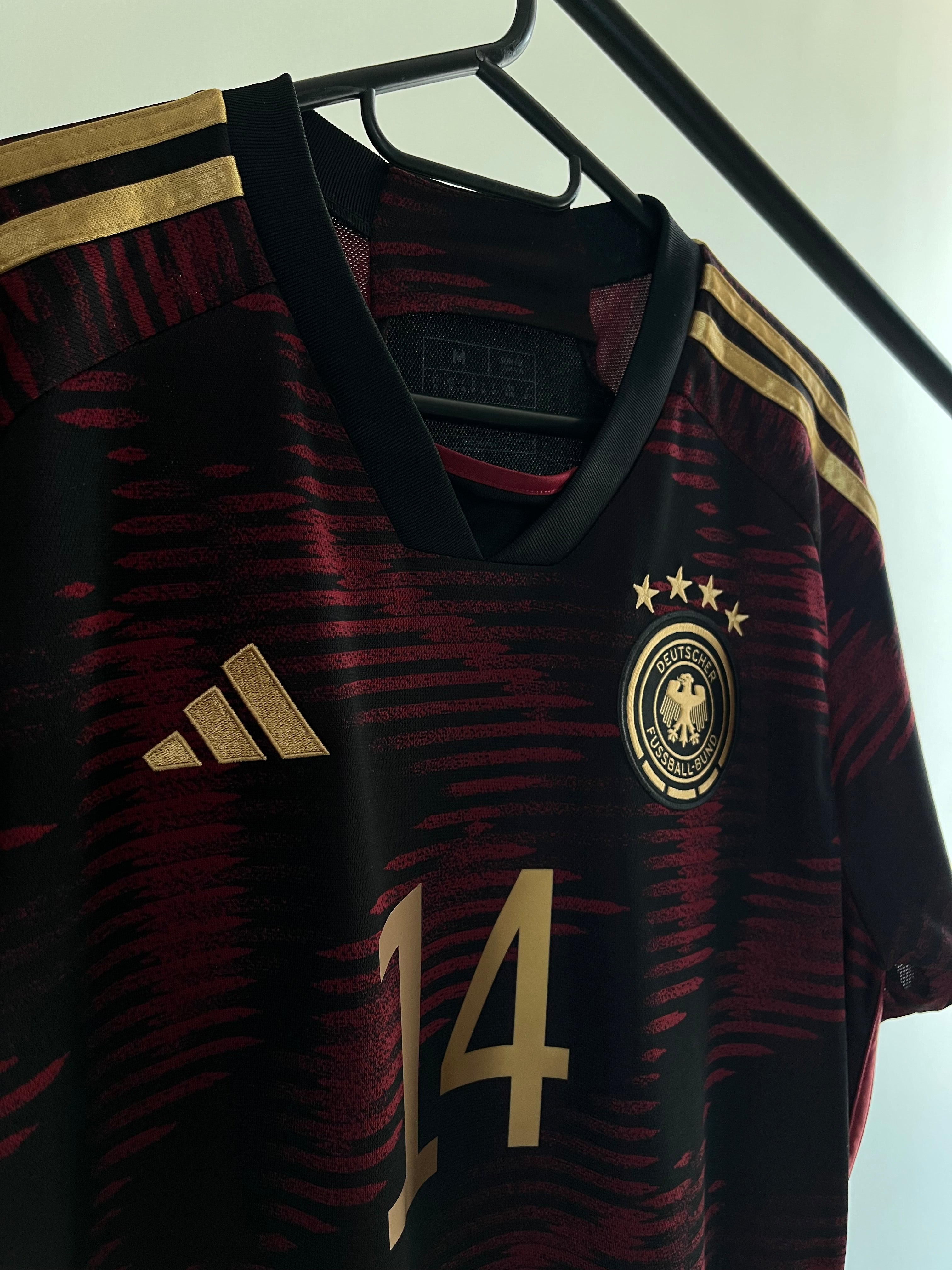 Jersey Original Alemania 2022/23 Visita Mundial Qatar Musiala HJ9604 Adidas