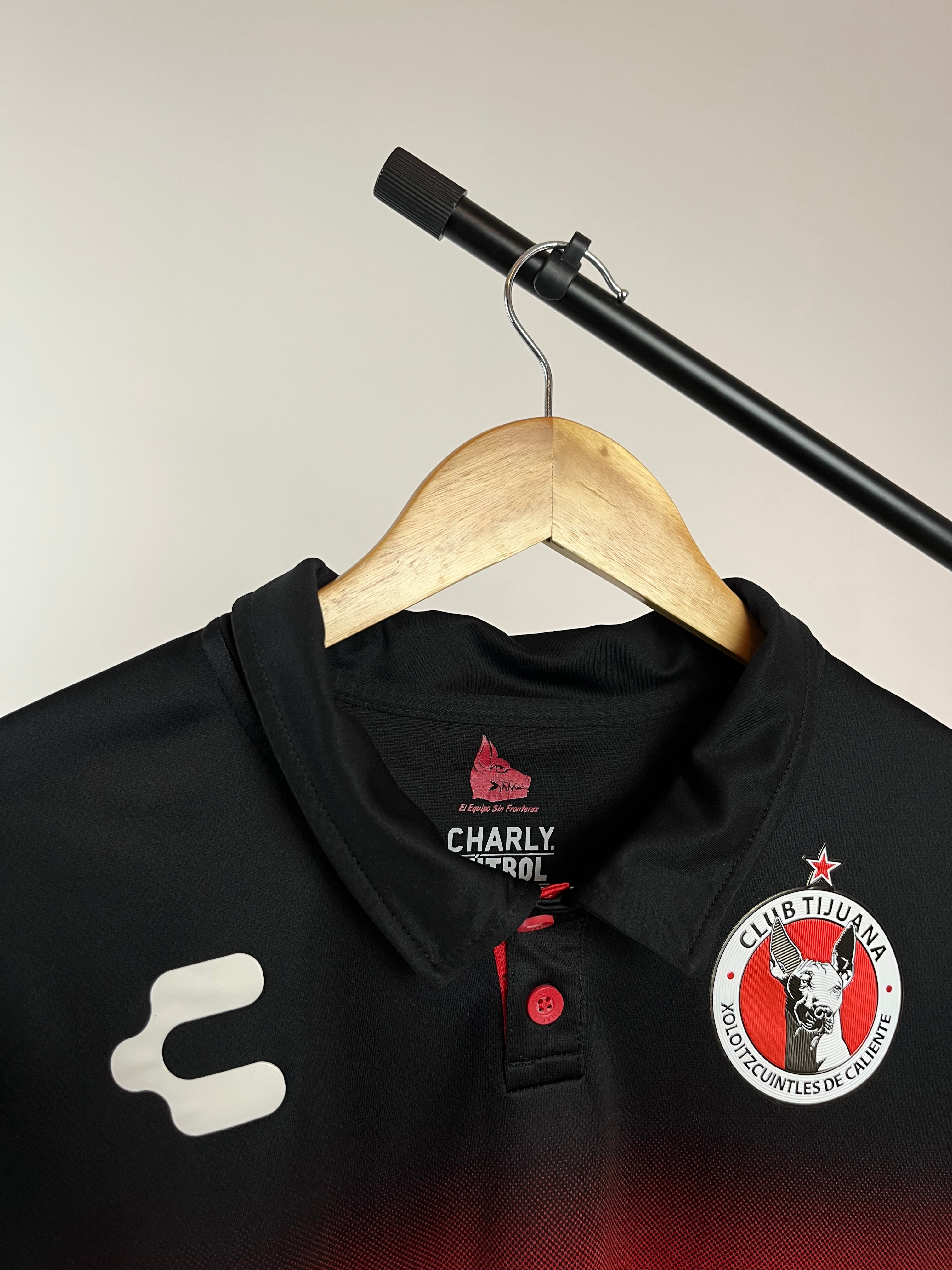Jersey utileria Usada en Partido de Juan Manuel Iturbe | Xolos 2017/18 Local