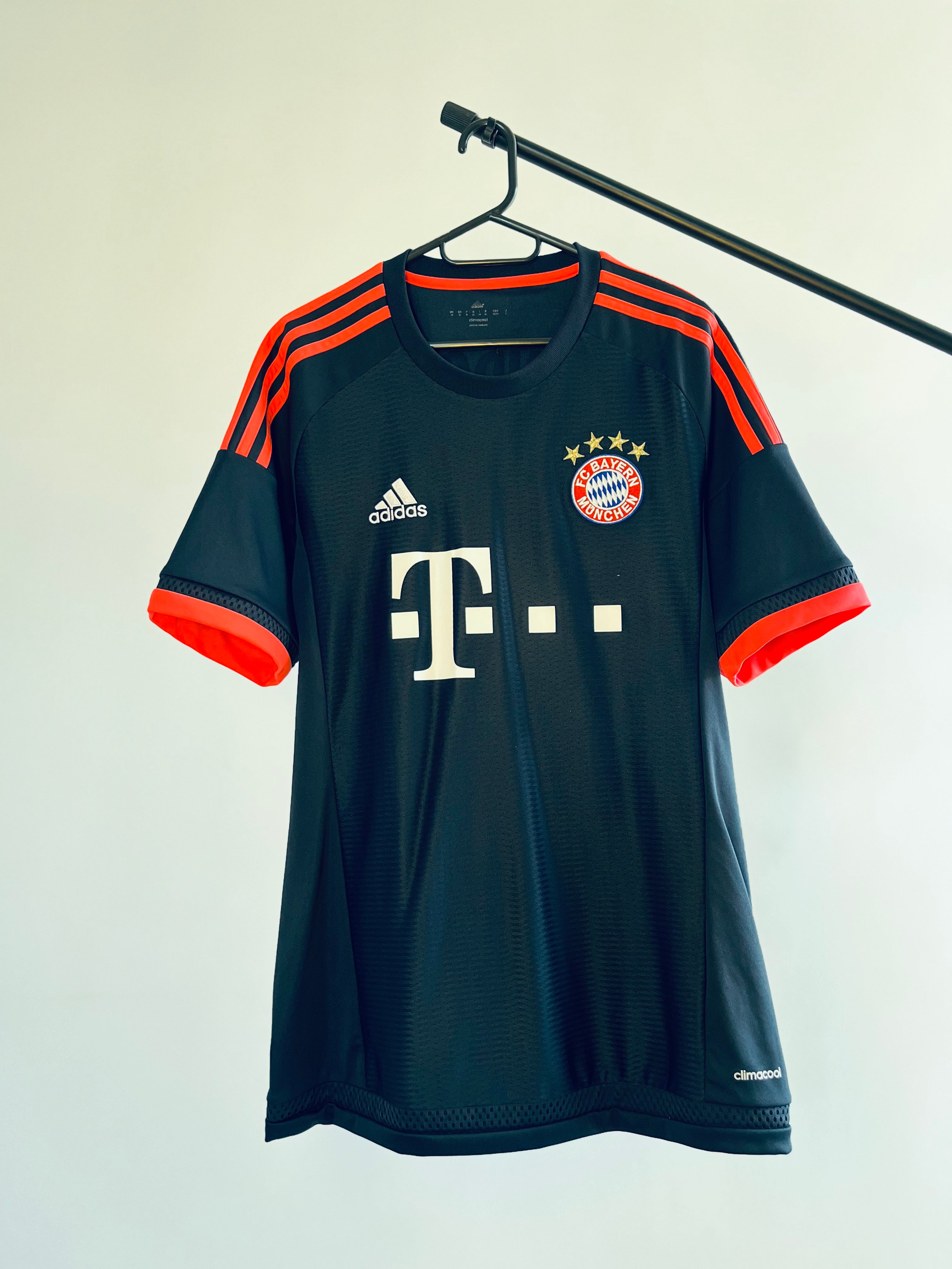 Jersey Original Bayern Munich 2015/16 3era Lewandowski AA5222 Adidas