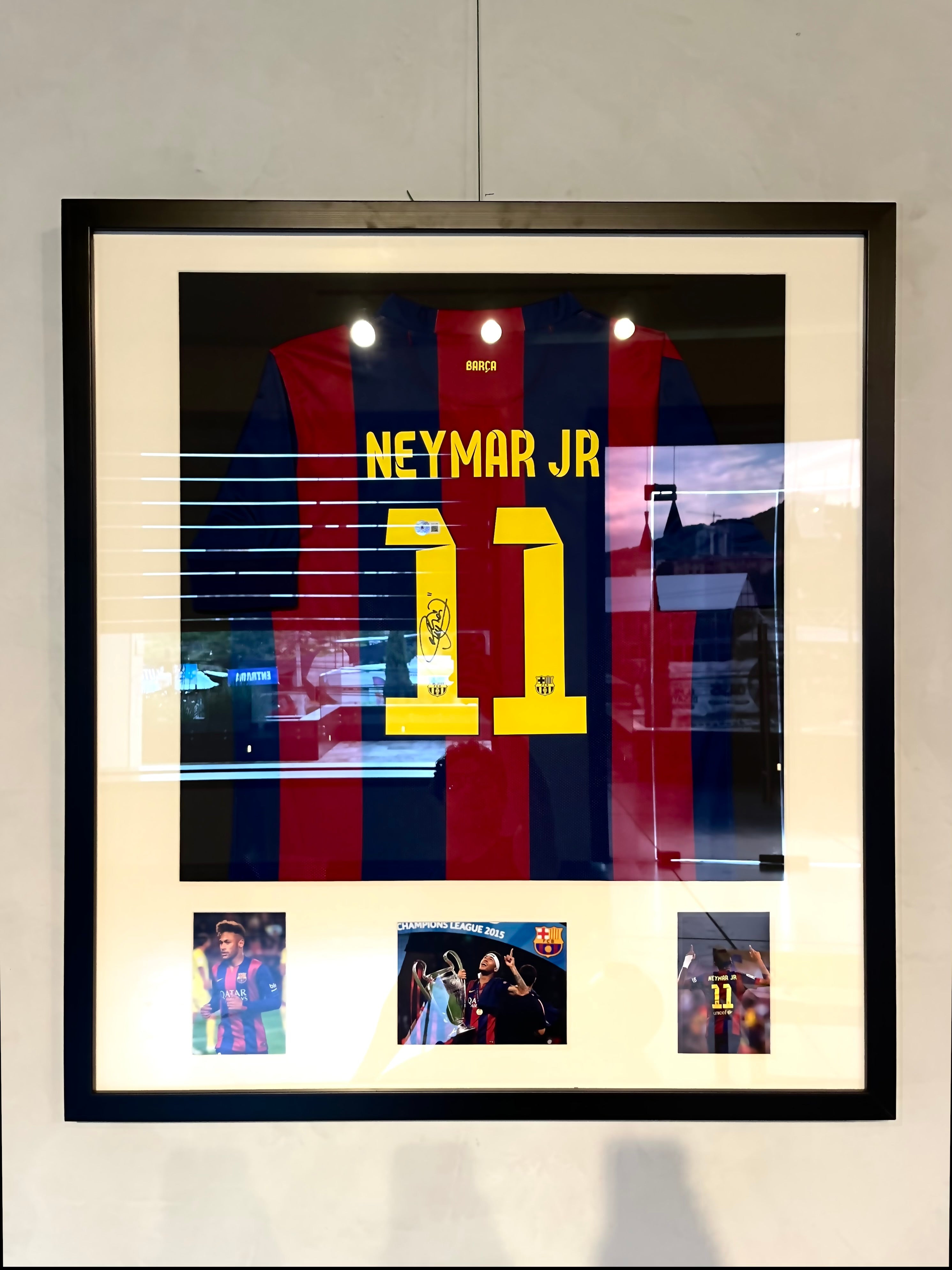 Autógrafo de Neymar Jr. | Jersey FC Barcelona 2014/15 Certificada Beckett enmarcada