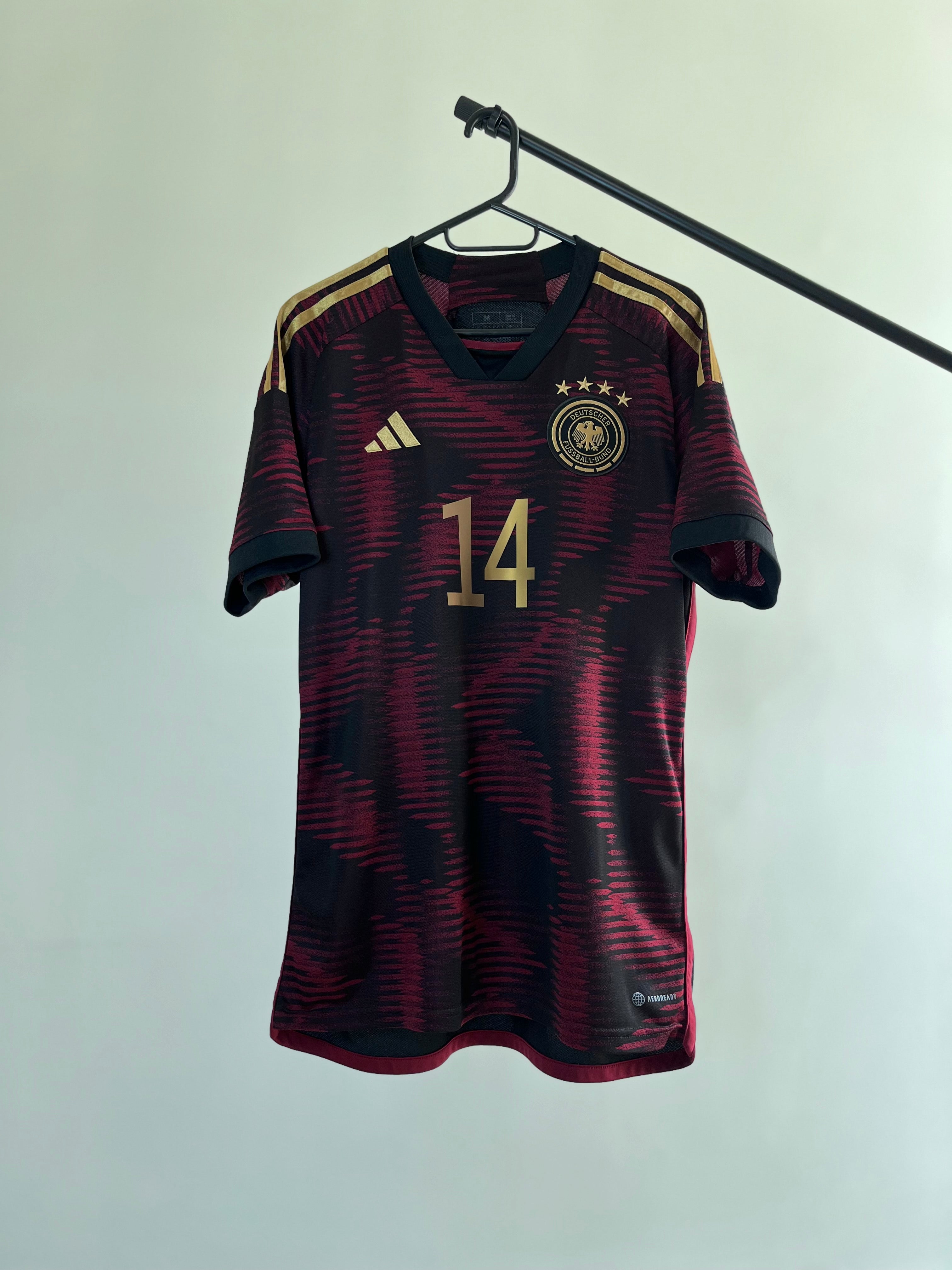 Jersey Original Alemania 2022/23 Visita Mundial Qatar Musiala HJ9604 Adidas