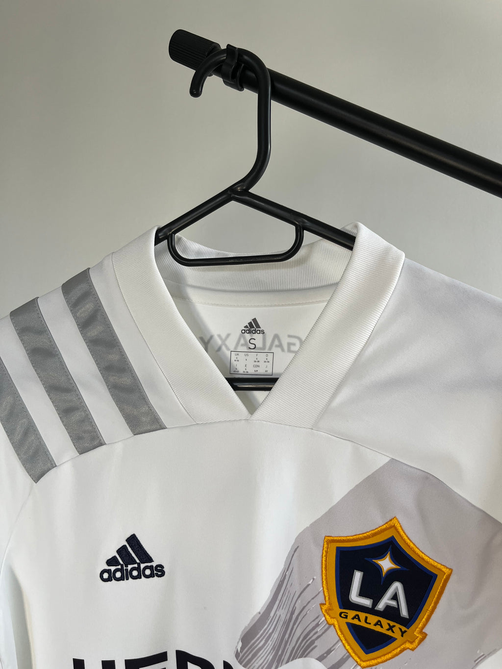 Jersey Original LA Galaxy MLS 2020/21 Local Javier Chicharito EH6522 Adidas