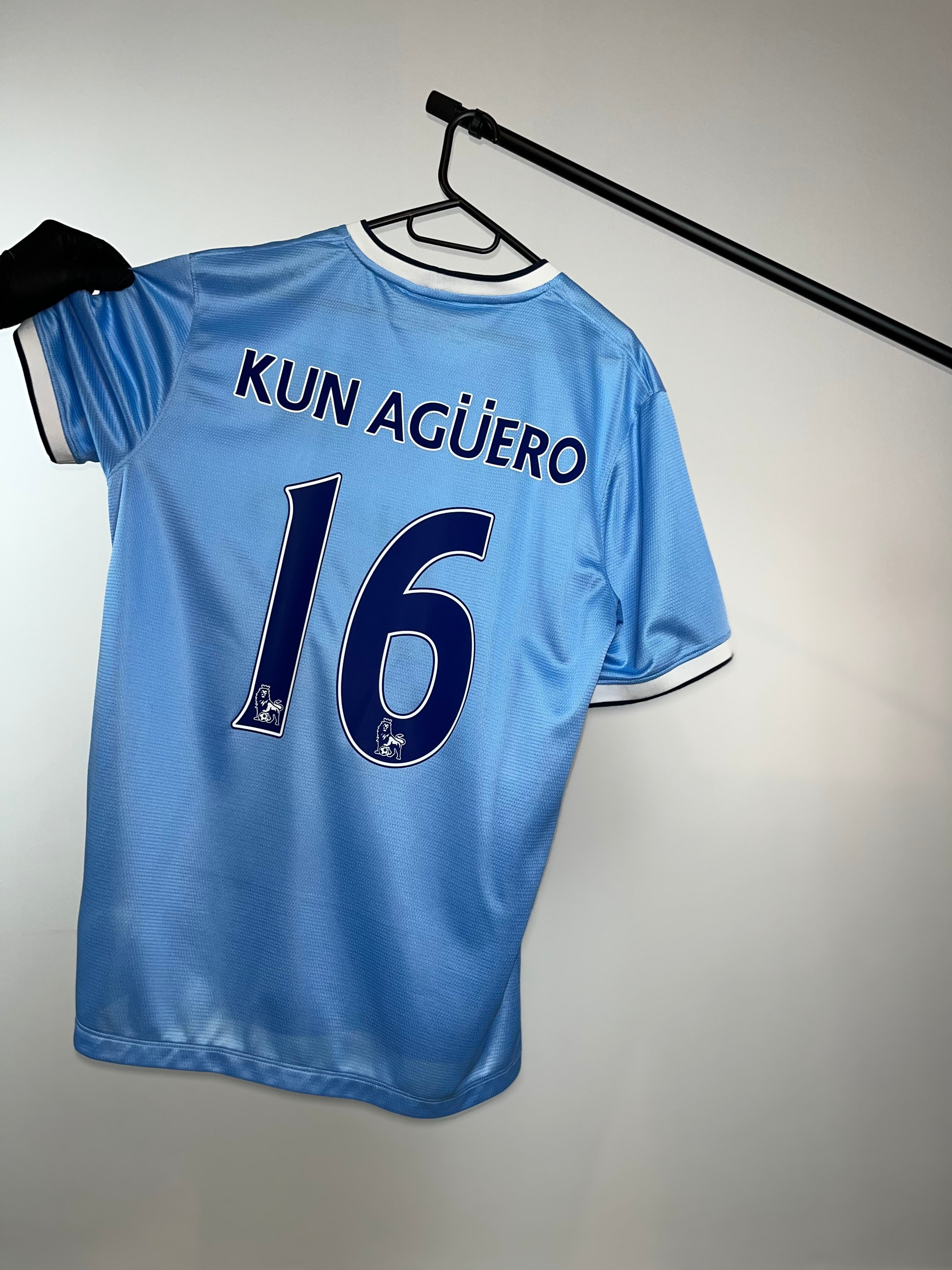 Jersey Original Manchester City 2013/14 Local Kun Aguero 574863-489 Nike