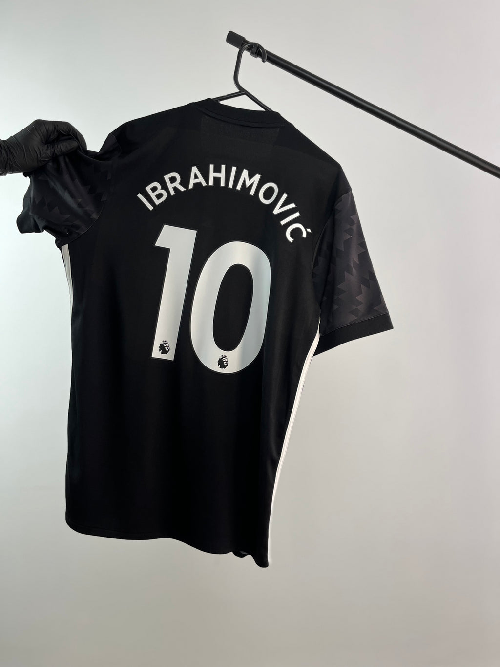 Jersey Original Manchester United 2017/18 Visita Ibrahimovic BS1217 Adidas