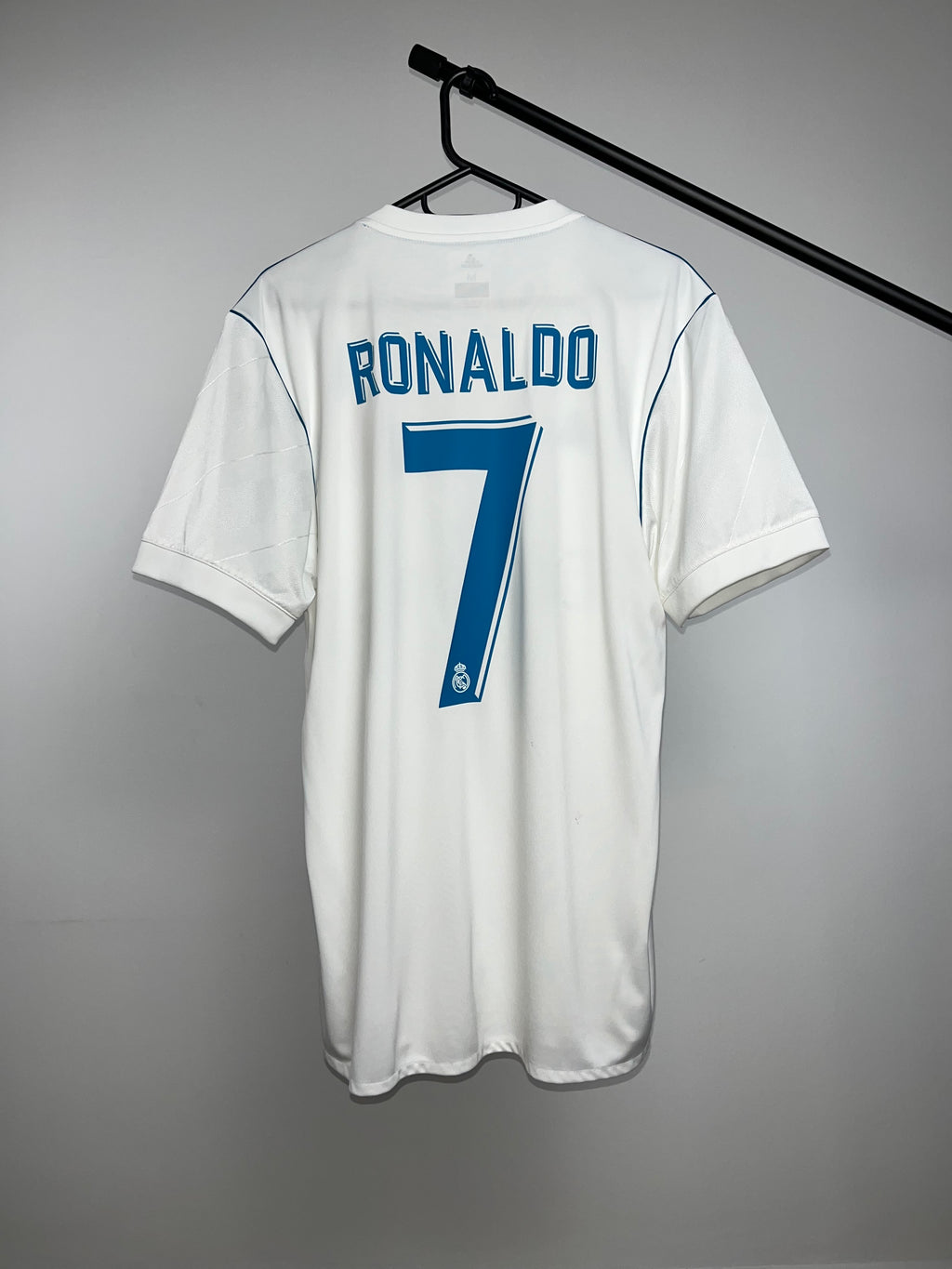 Jersey Original Real Madrid UCL 2017/18 Local Cristiano Ronaldo AZ8059 Adidas