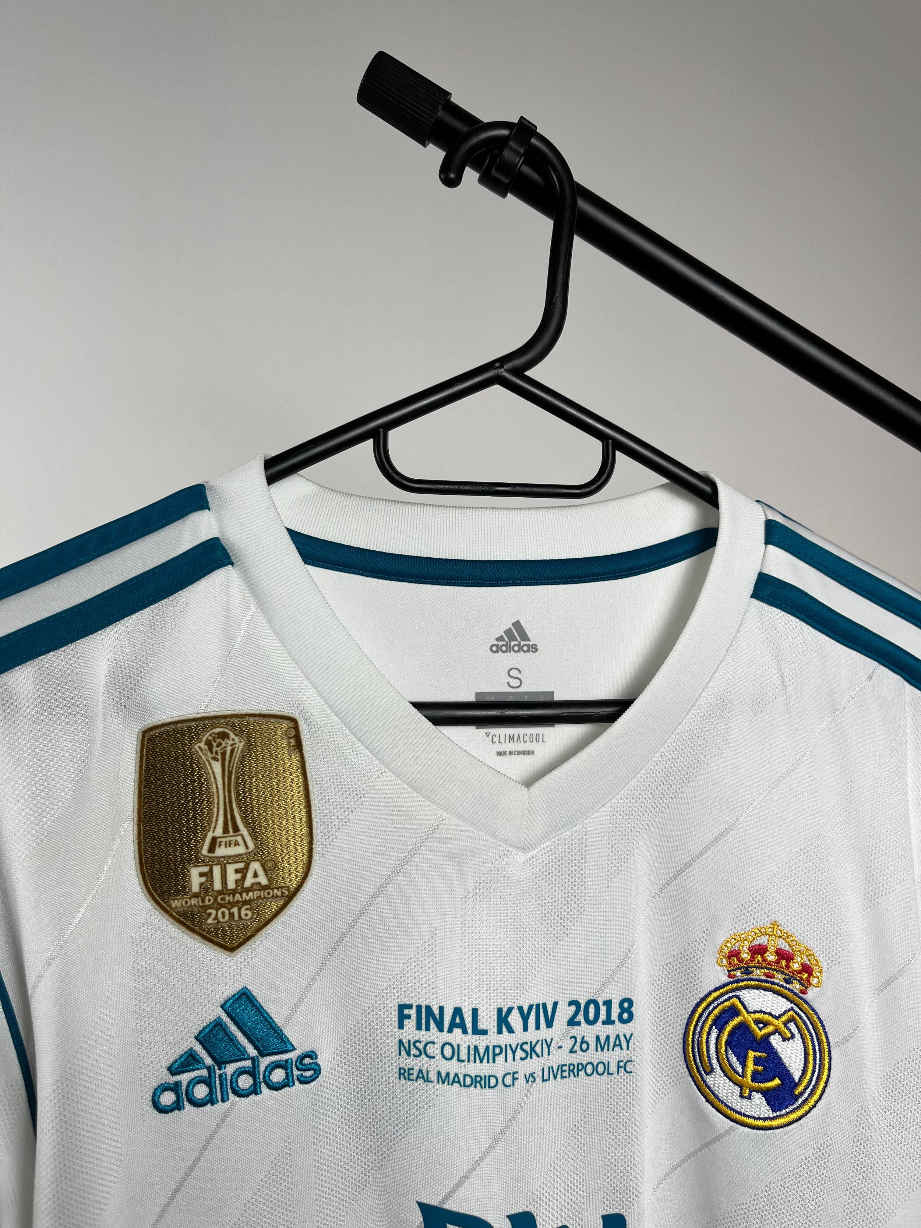 Jersey Original Real Madrid UCL 2017/18 Local Cristiano Ronaldo AZ8059 Adidas S