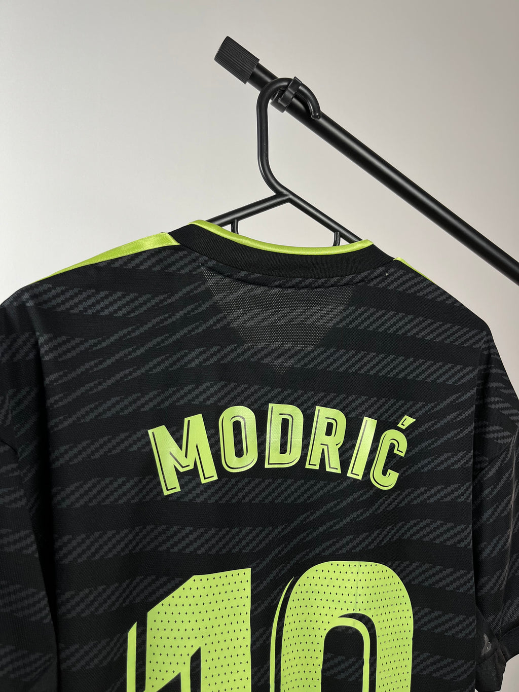 Jersey Original Real Madrid 2022/23 3era Luka Modric HI1656 Adidas