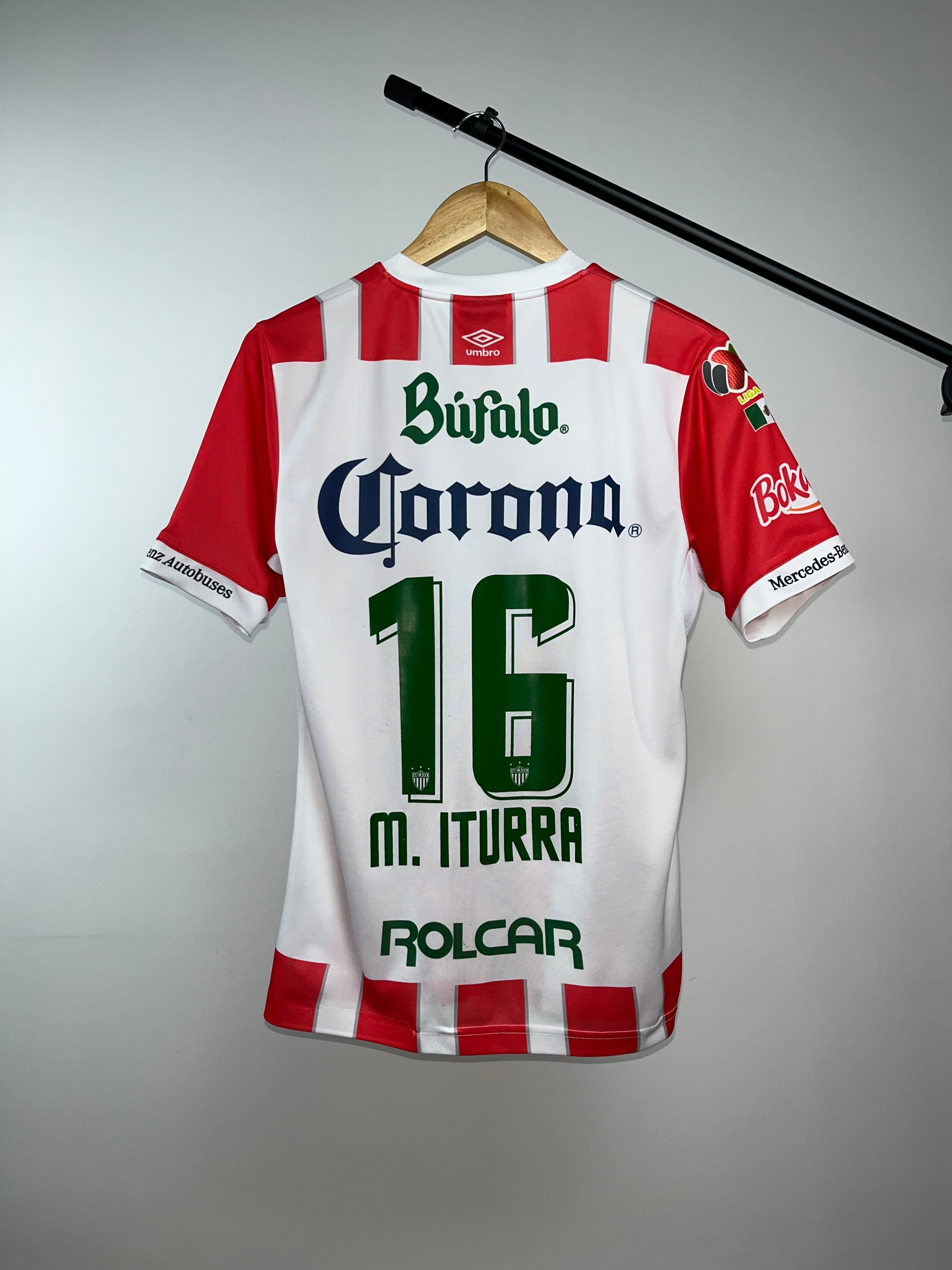 Jersey Usada en Partido de Manuel Iturra | Necaxa 2016/17 Liga MX