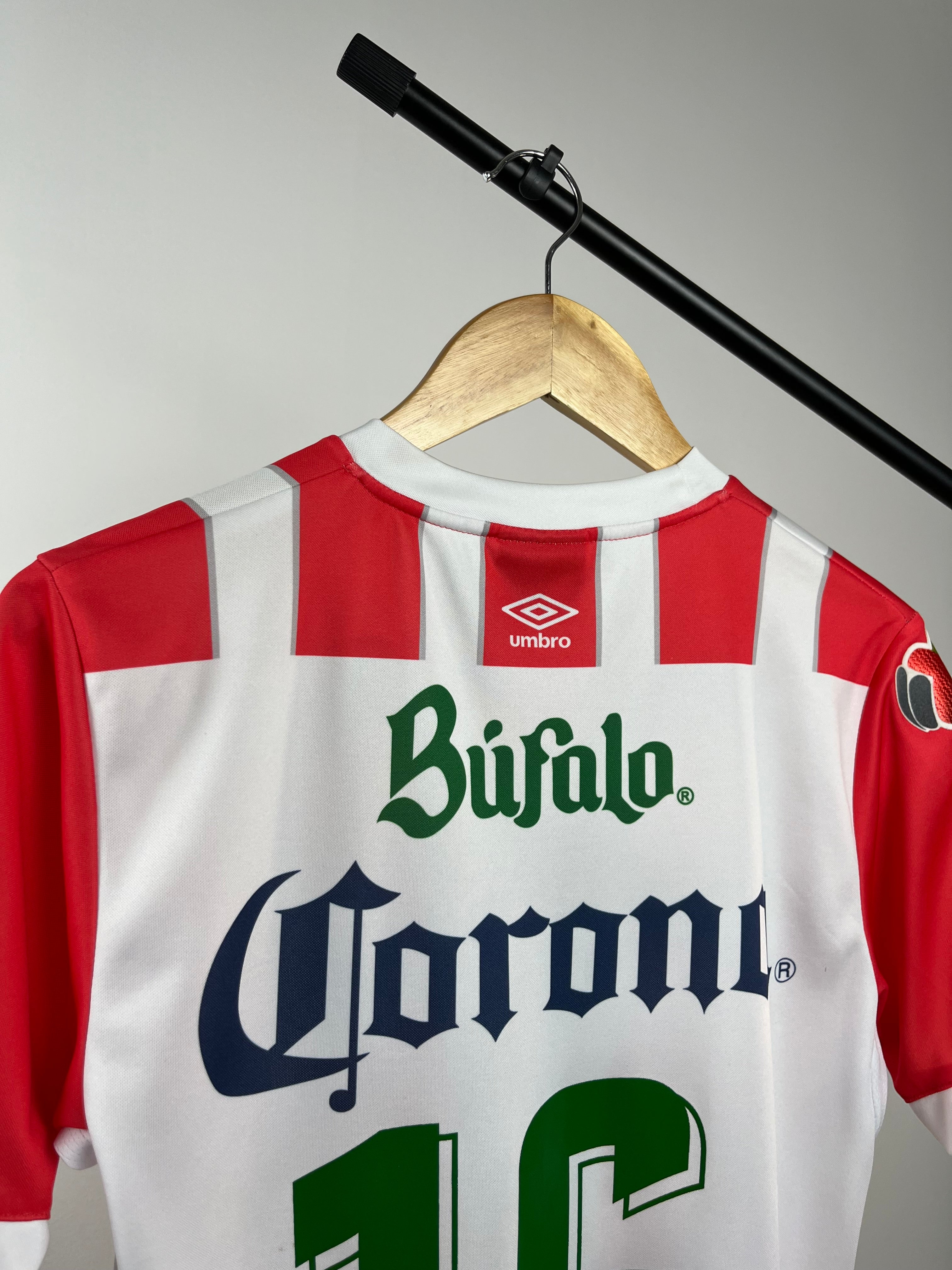 Jersey Usada en Partido de Manuel Iturra | Necaxa 2016/17 Liga MX