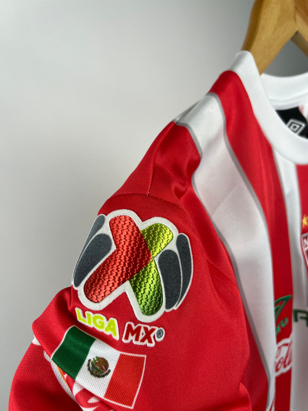 Jersey Usada en Partido de Manuel Iturra | Necaxa 2016/17 Liga MX