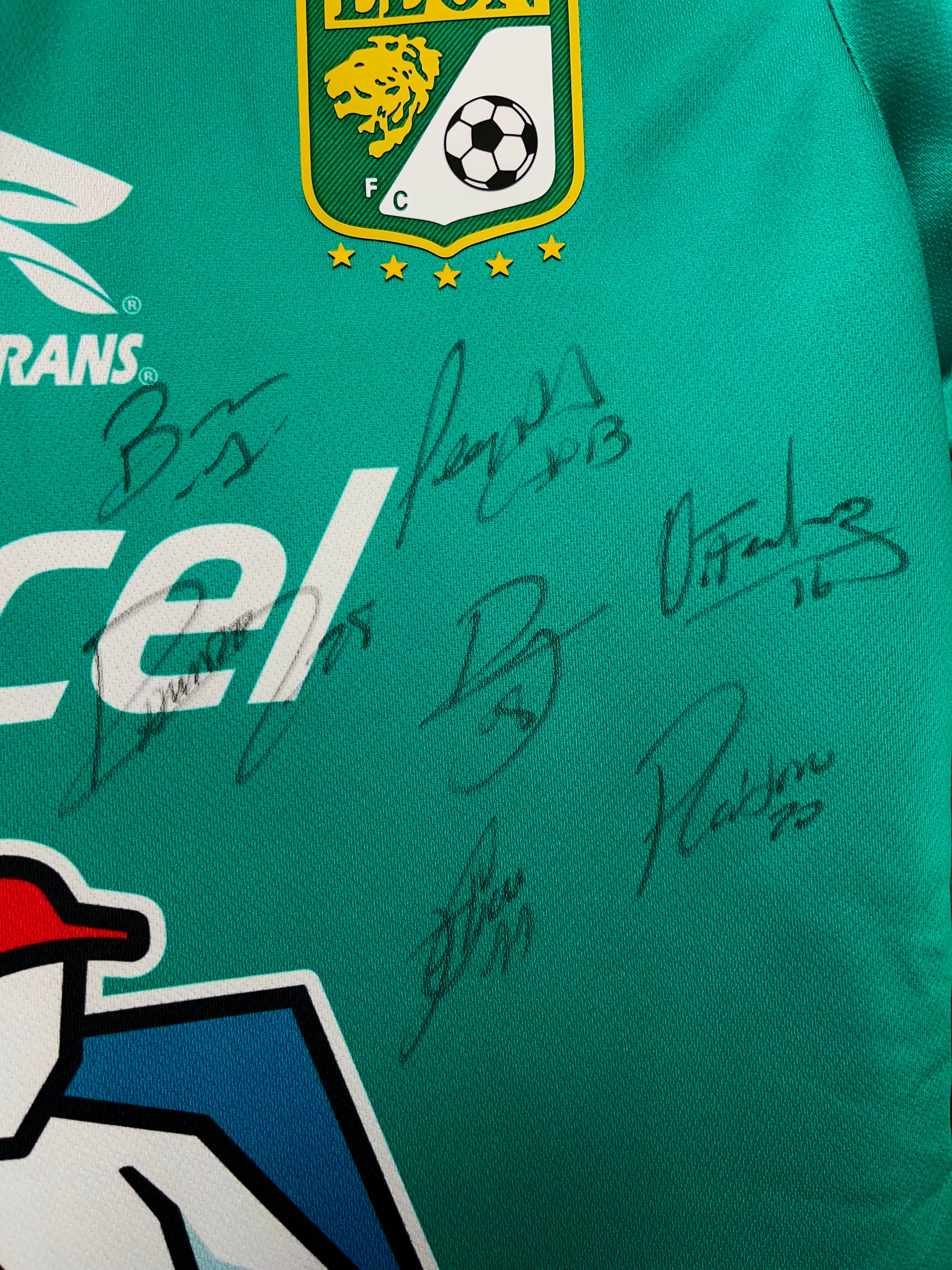 Autógrafos del Club León 2023/24 | Jersey Firmada por Todo el Equipo