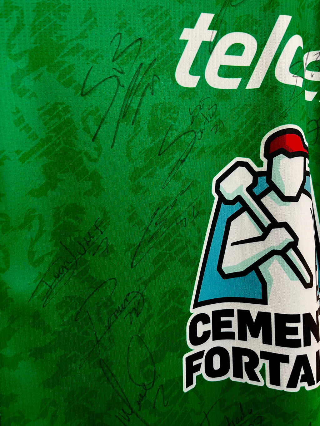 Firma de James Rodríguez y Plantel | Autógrafos del Club León 2024/25