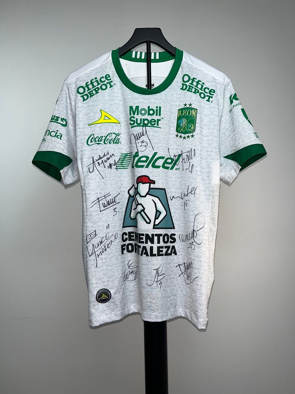 Autógrafos del Club León 2018/19 | Jersey Firmada por Todo el Equipo