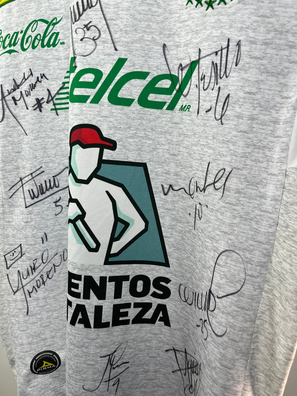 Autógrafos del Club León 2018/19 | Jersey Firmada por Todo el Equipo