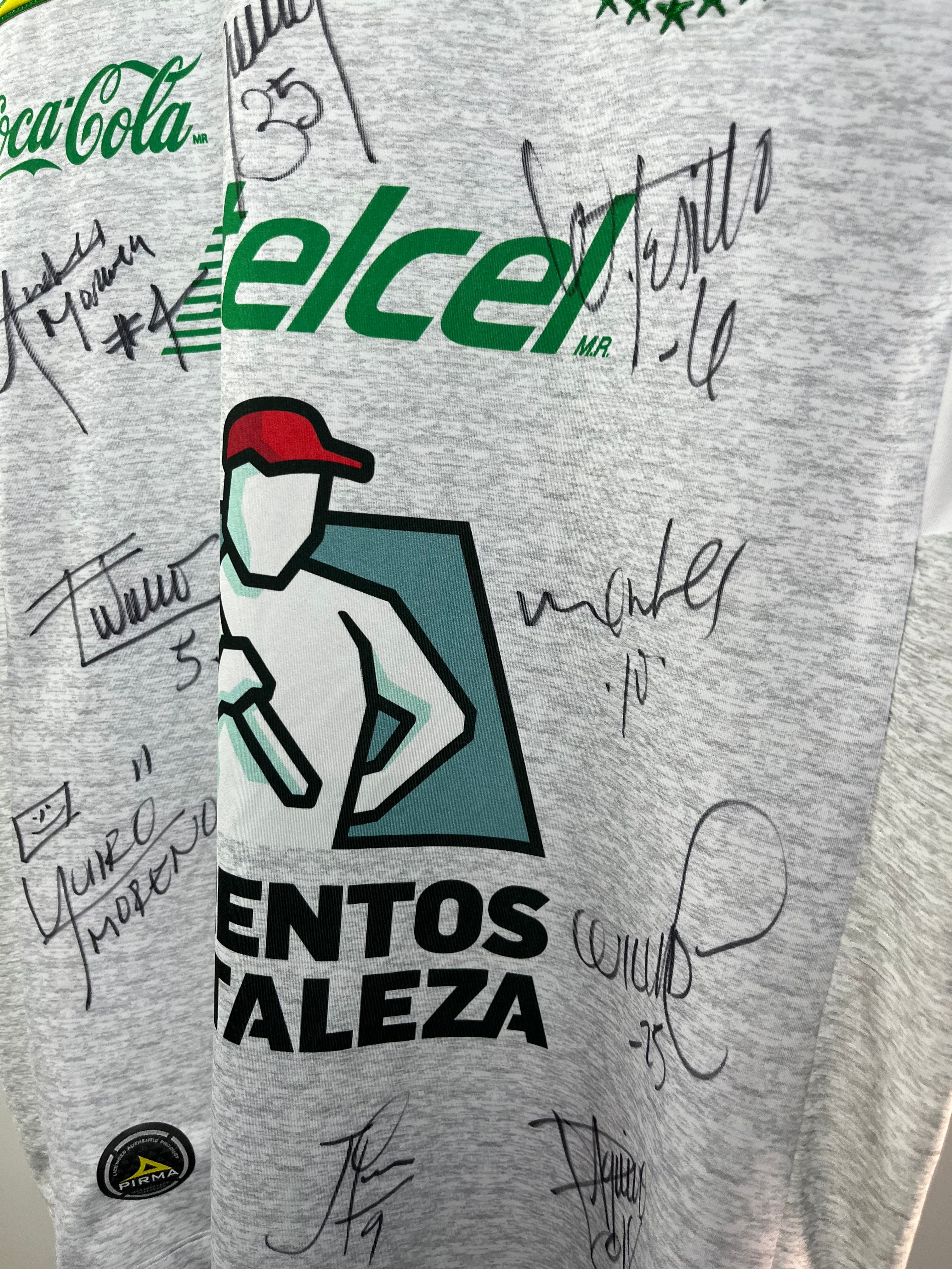 Autógrafos del Club León 2018/19 | Jersey Firmada por Todo el Equipo