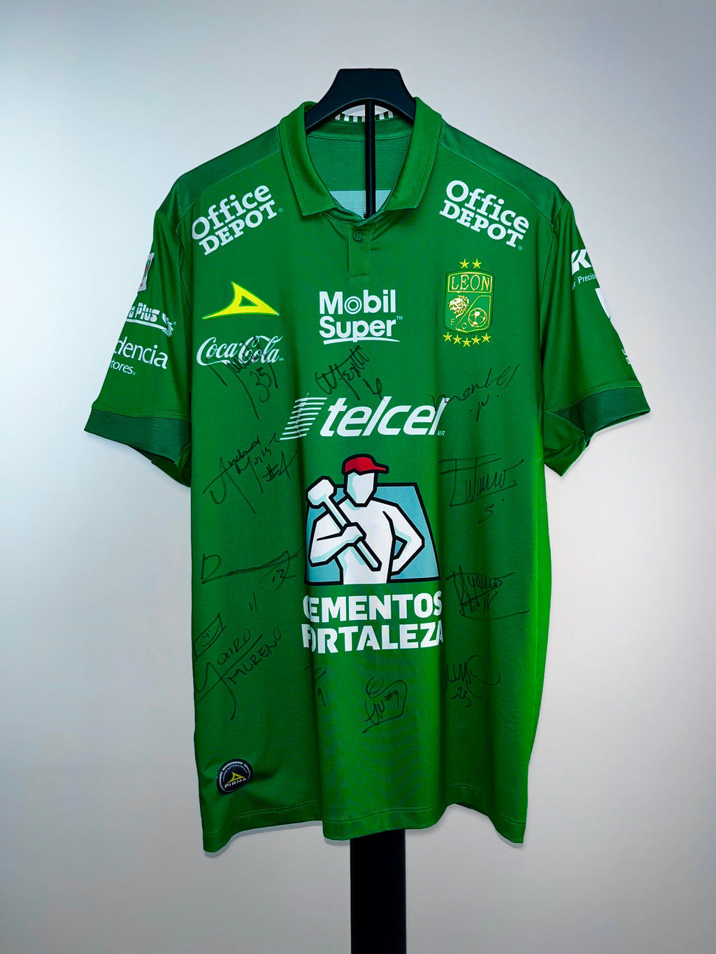 Autógrafos del Club León 2018/19 | Jersey Firmada por Todo el Equipo