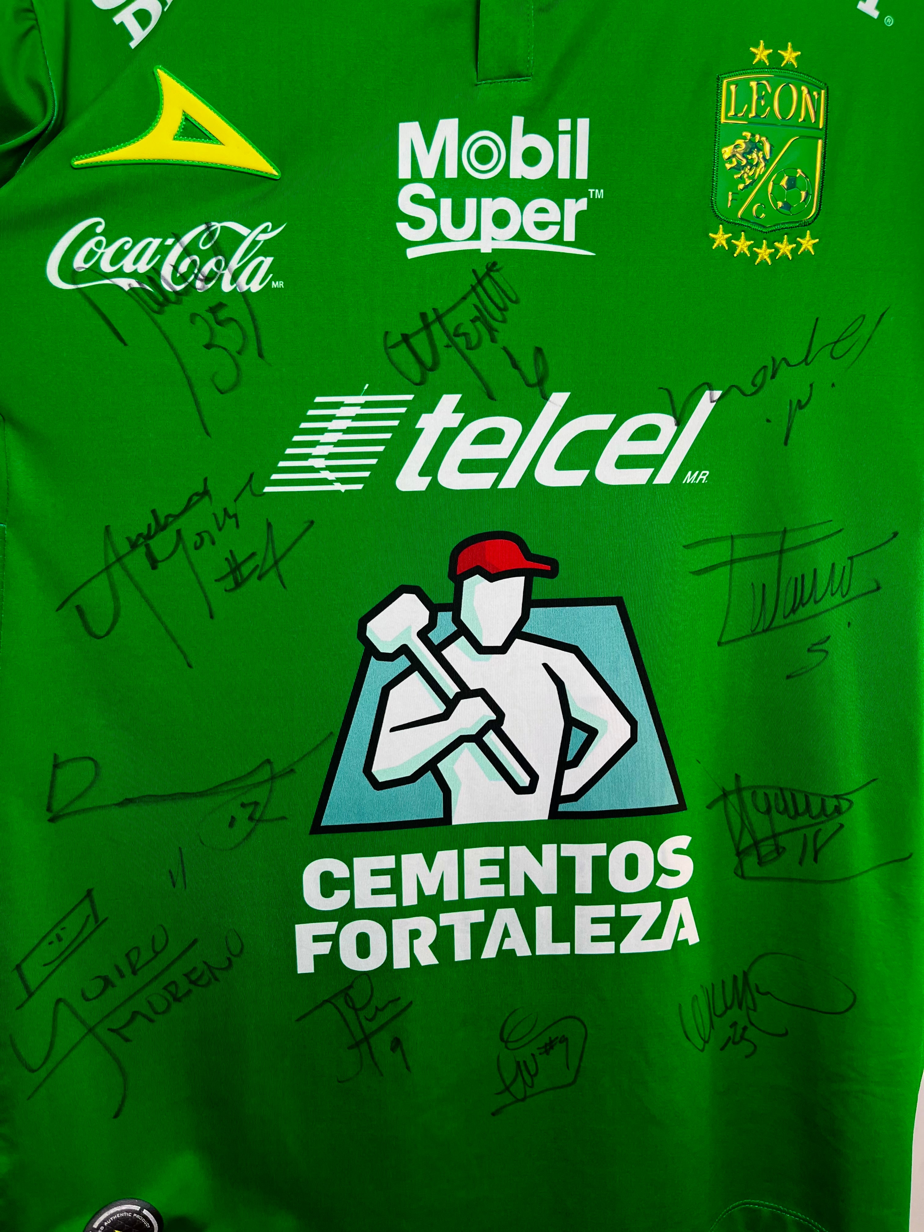 Autógrafos del Club León 2018/19 | Jersey Firmada por Todo el Equipo