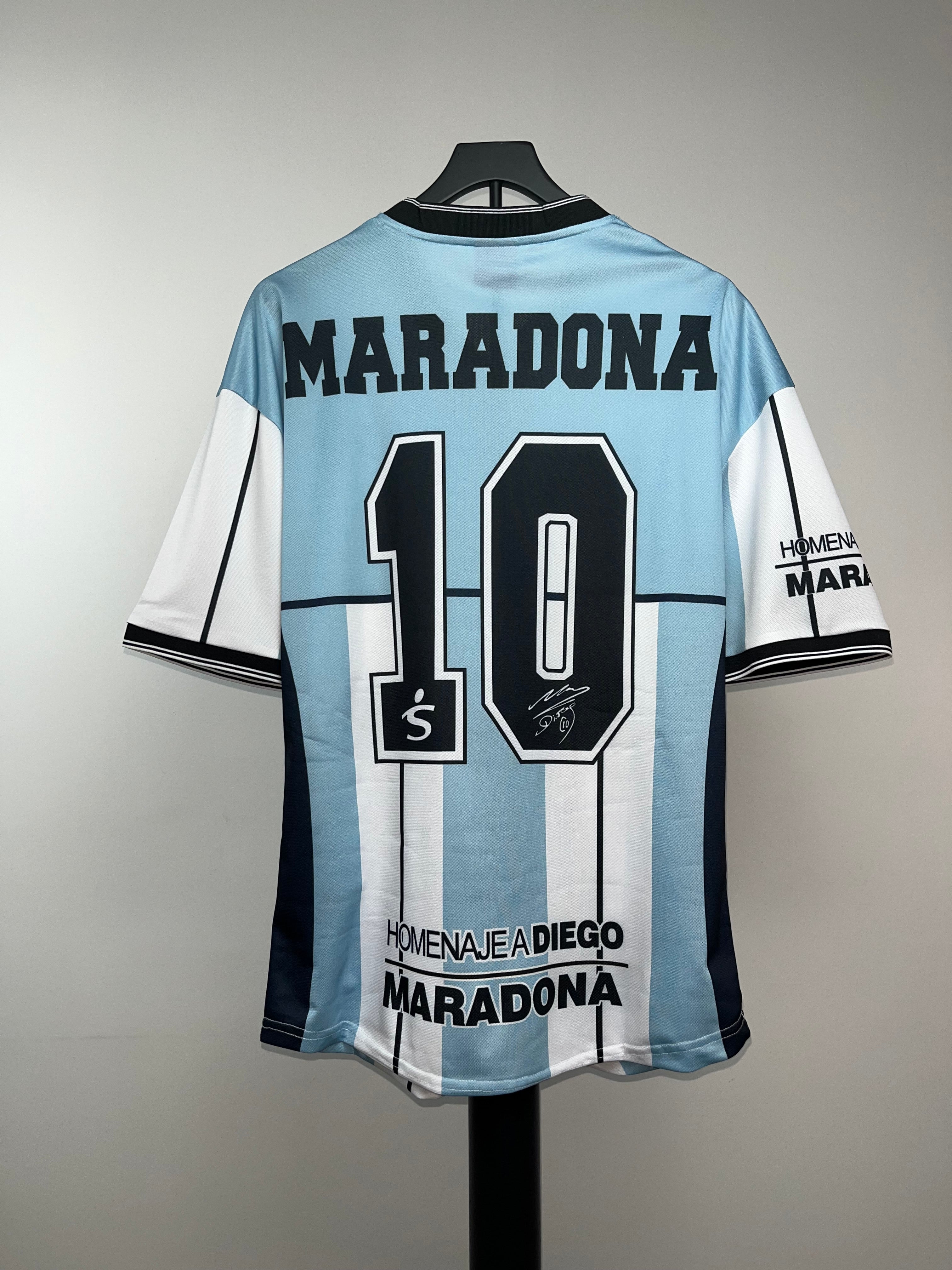 Autógrafo de Diego Maradona | Jersey Conmemorativa Argentina Certificada Icons