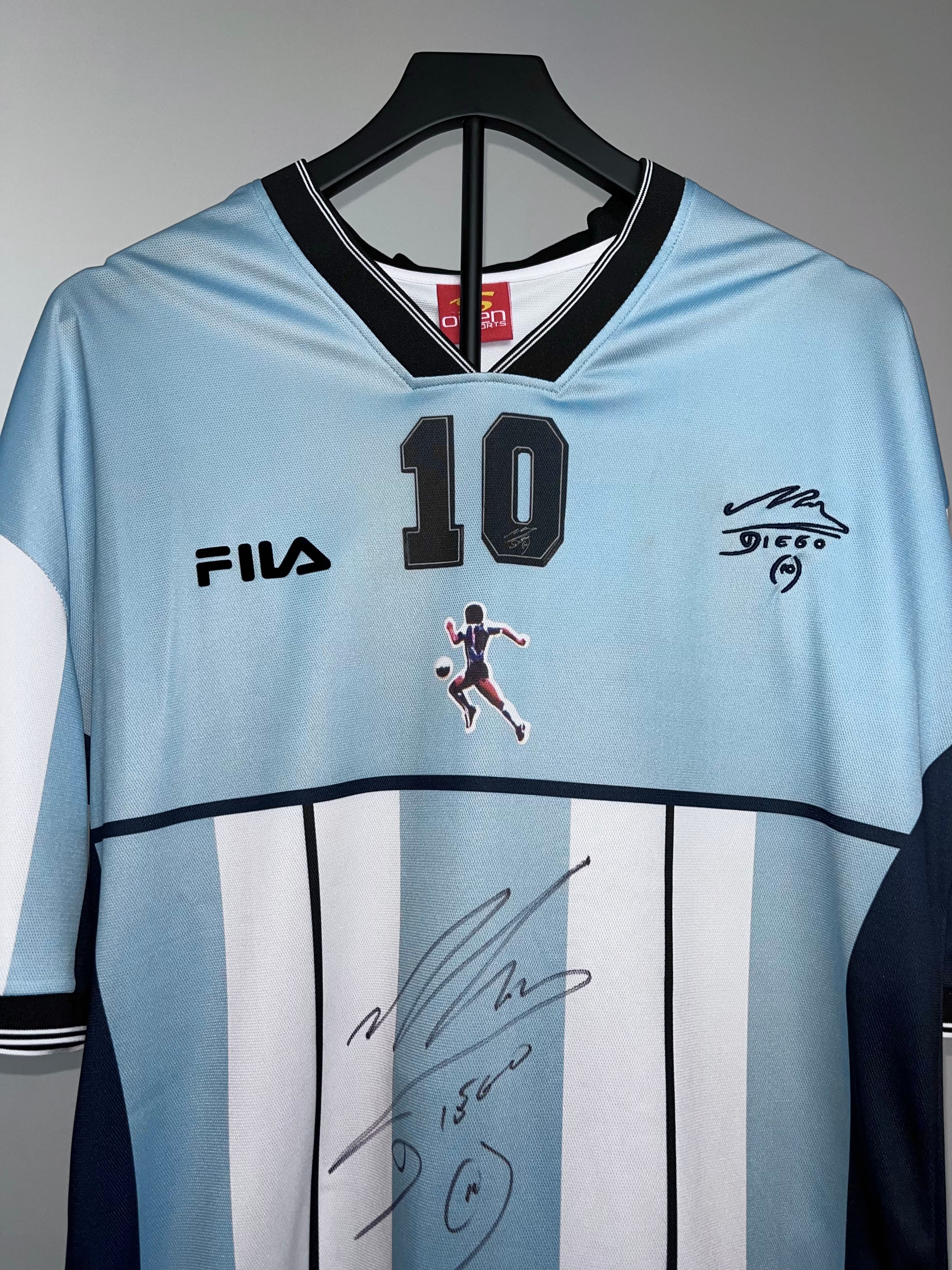 Autógrafo de Diego Maradona | Jersey Conmemorativa Argentina Certificada Icons