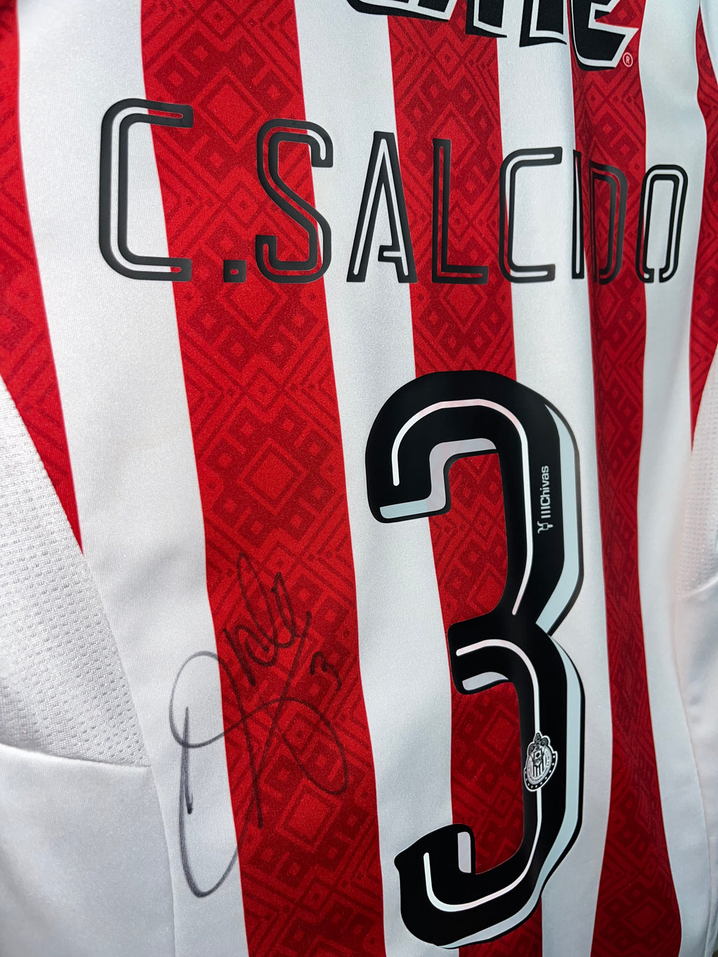 Autógrafo de Carlos Salcido | Jersey Chivas 2017/18