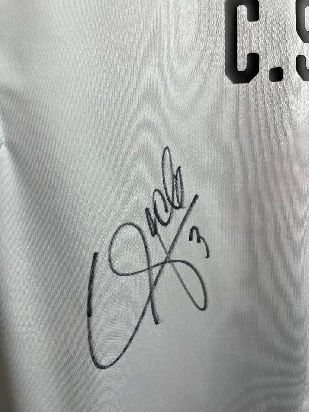Autógrafo de Carlos Salcido | Jersey Chivas 2018/19