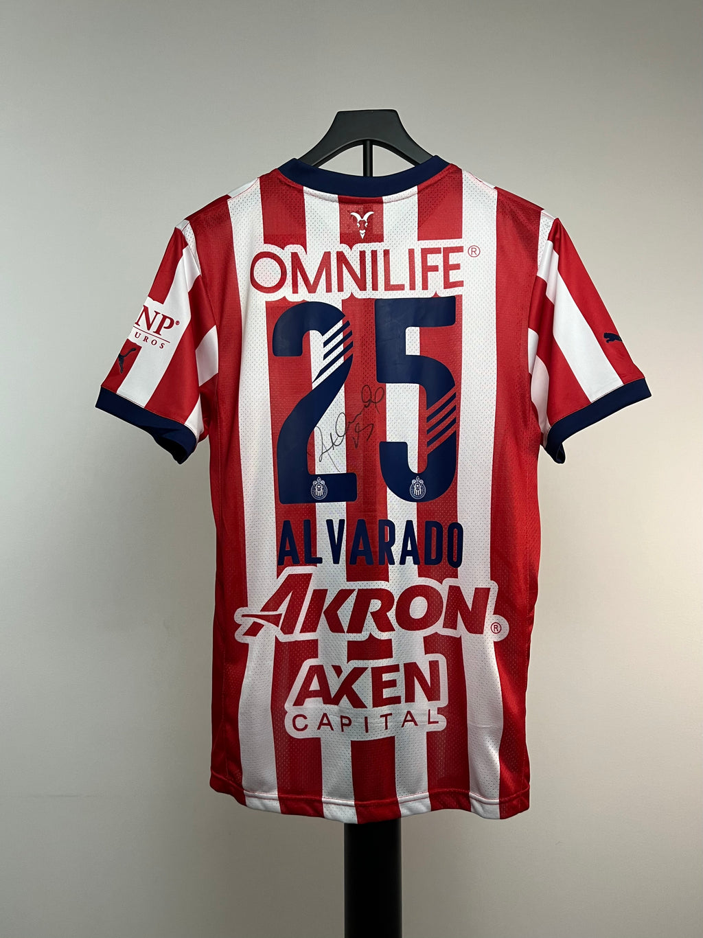 Autógrafo de Roberto "Piojo" Alvarado | Jersey Chivas 2024/25